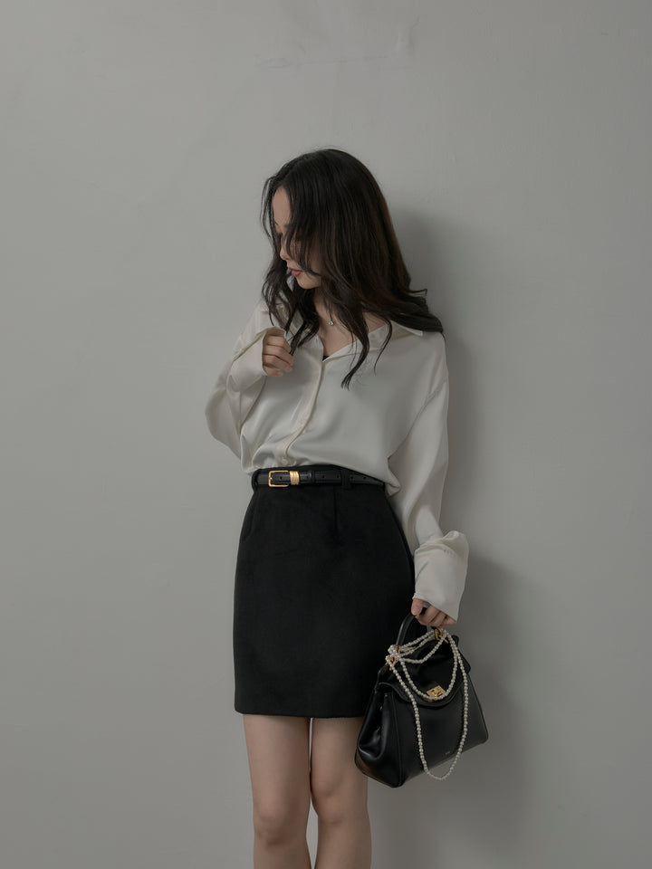 【SET】ケープ付きオーバーサテンシャツ+【Essential】ウールタッチミニスカート(2set)