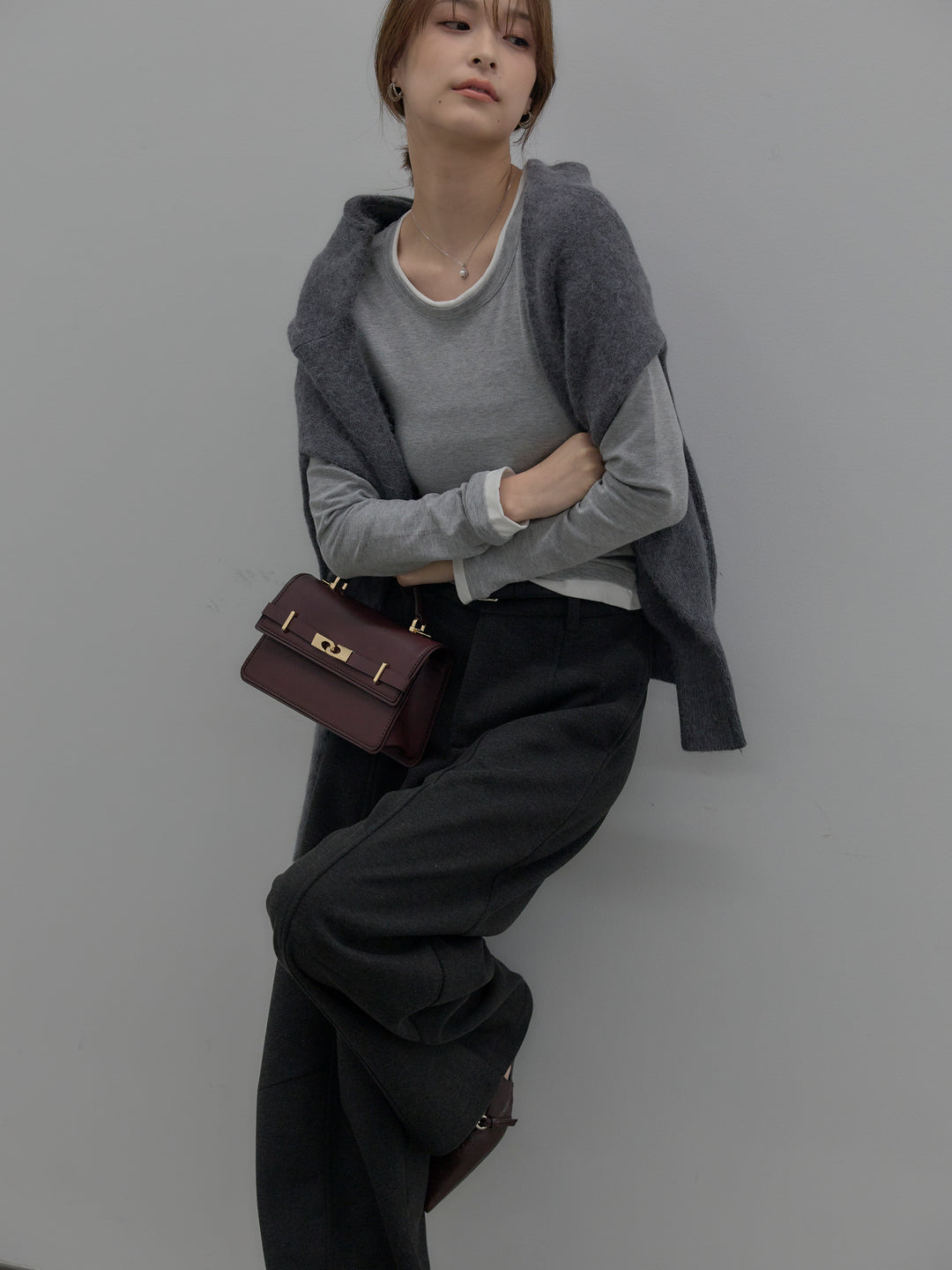 【SET】バイカラーレイヤードカットソー+カーブデザインスウェットライクパンツ(2set)