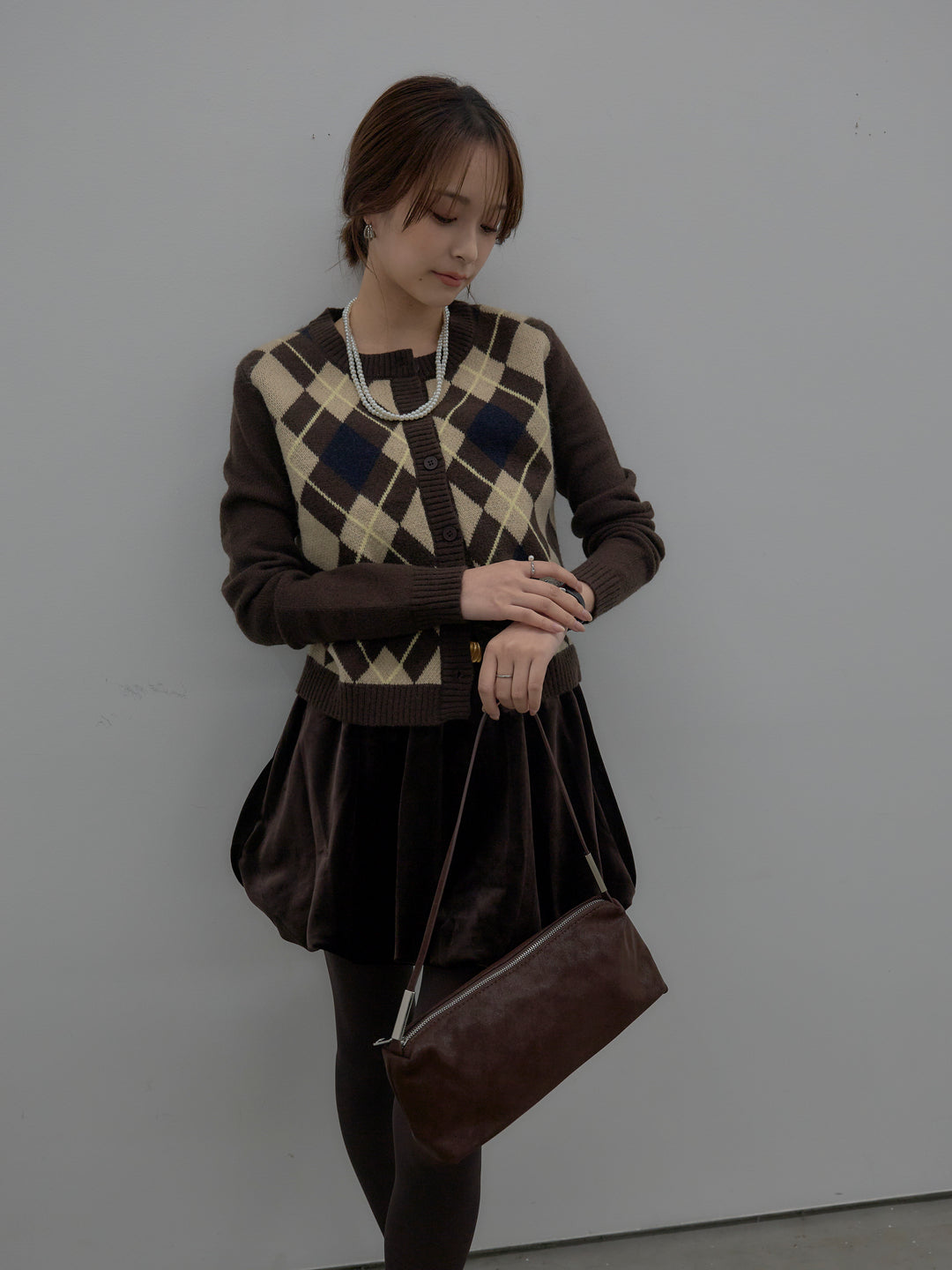 【SET】アーガイル柄コンパクトニットカーディガン+ベロアバルーンミニスカート(インパン付き)(2set)