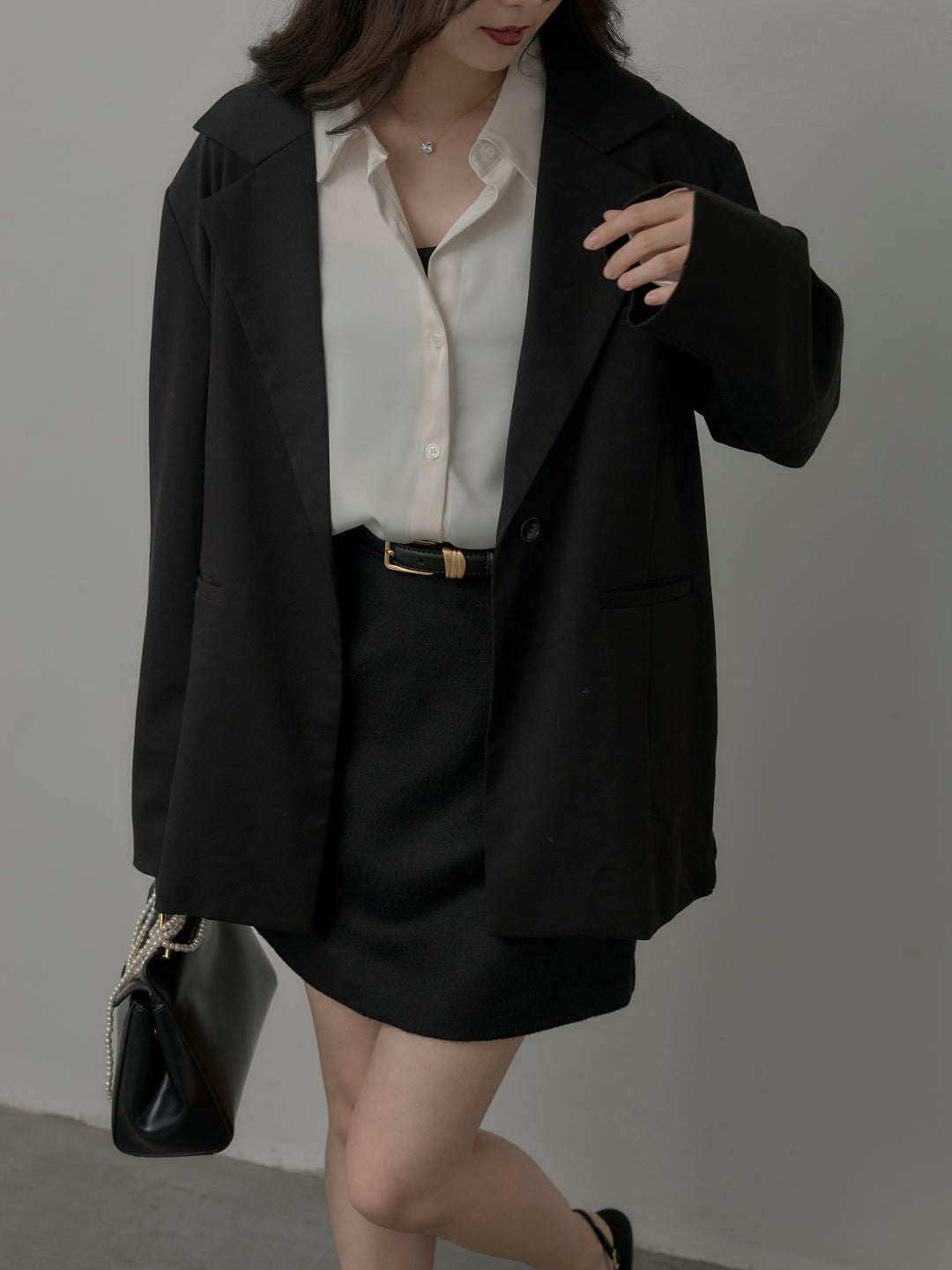 【SET】【Essential】ボックスシルエットテーラードジャケット+ケープ付きオーバーサテンシャツ+【Essential】ウールタッチミニスカート(3set)