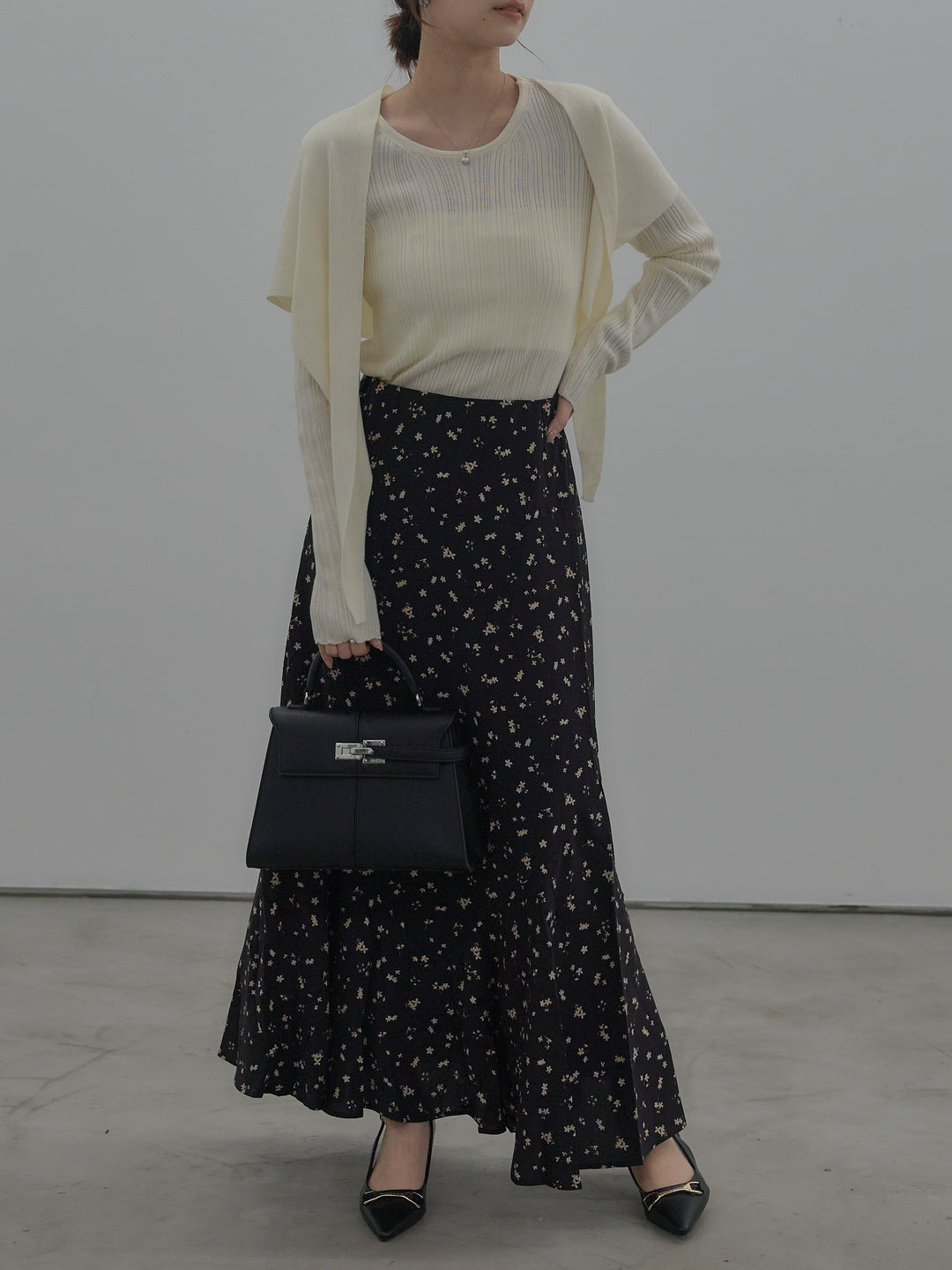 【SET】ニットスカーフ付きリブニットトップス+フラワーパターンマーメイドフレアスカート(2set)