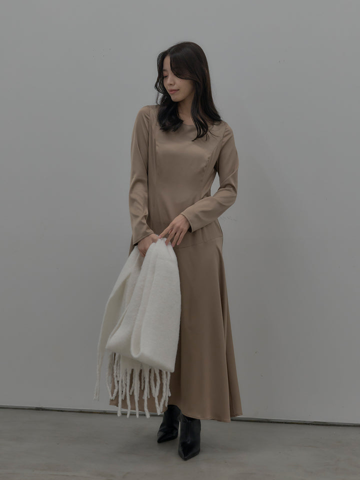 【Essential】ハートネックロングスリーブサテンワンピース