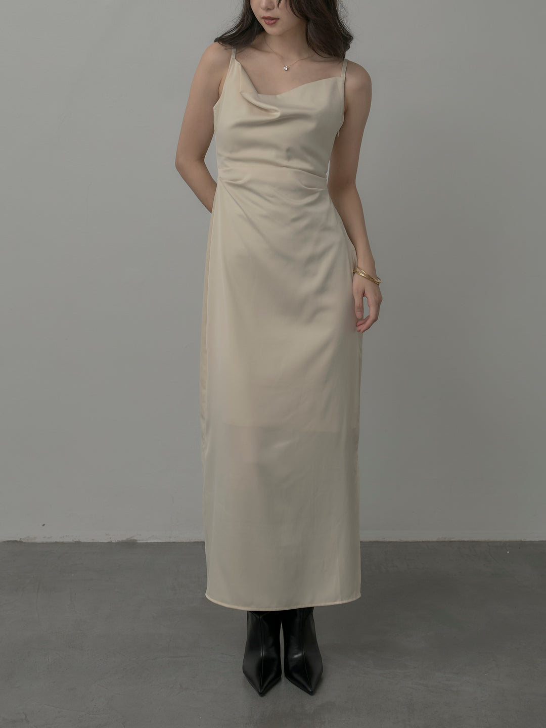 【Essential】サテンドレープキャミワンピ