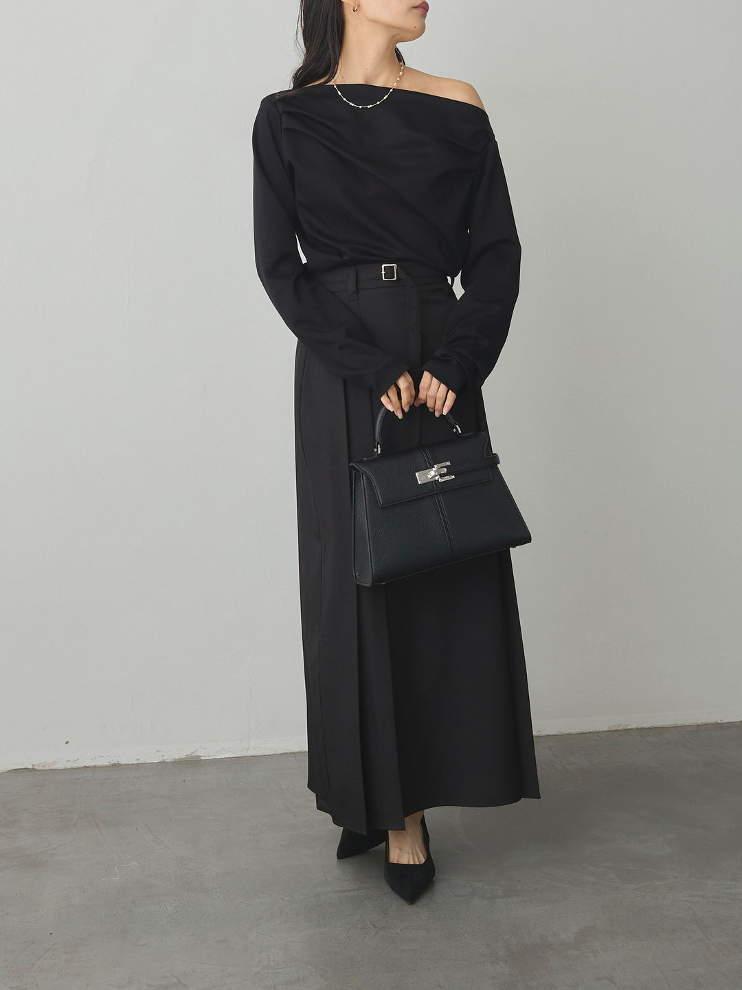 【Essential】2wayショルダードレープカットトップス