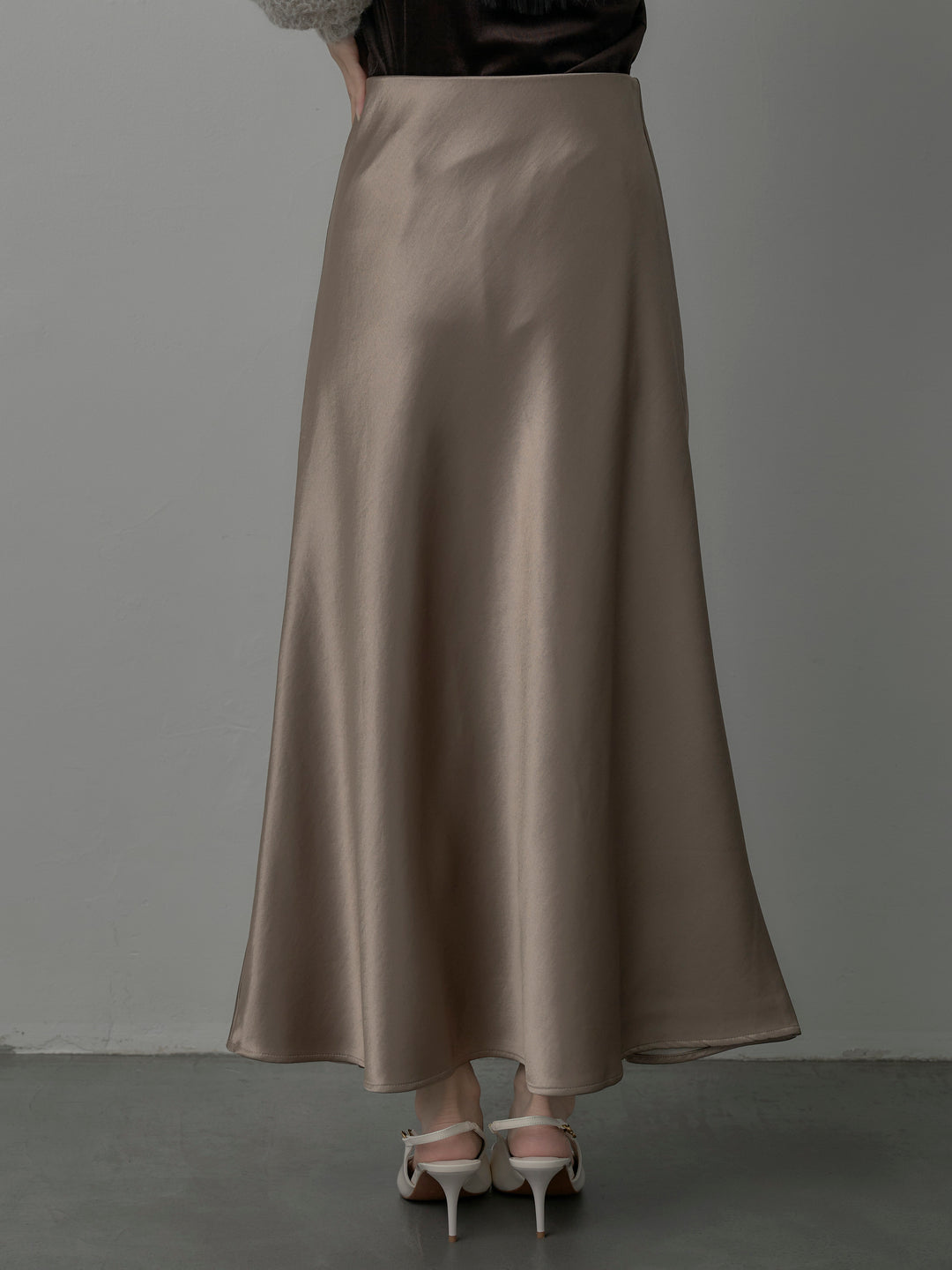 ヘビーサテンAラインスカート