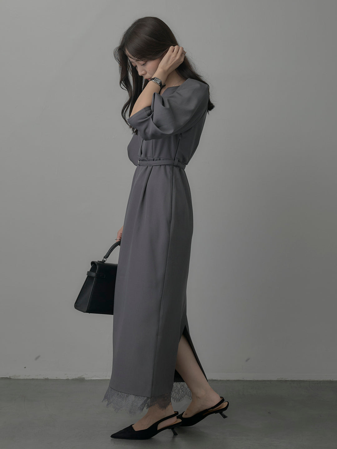 【Essential】裾レースパフスリーブワンピース