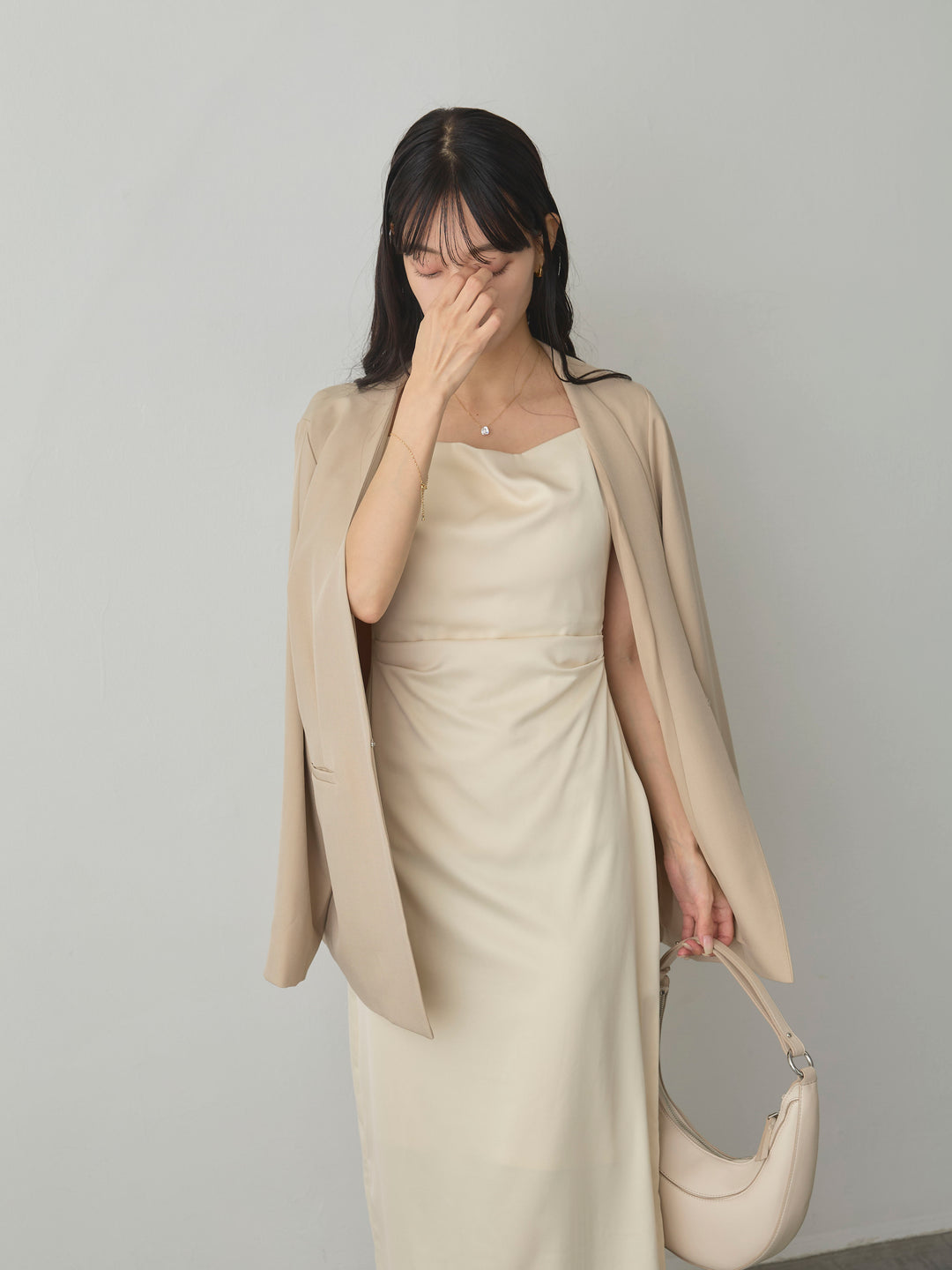 【SET】【Essential】フロントホックノーカラージャケット+【Essential】サテンドレープキャミワンピ(2set)