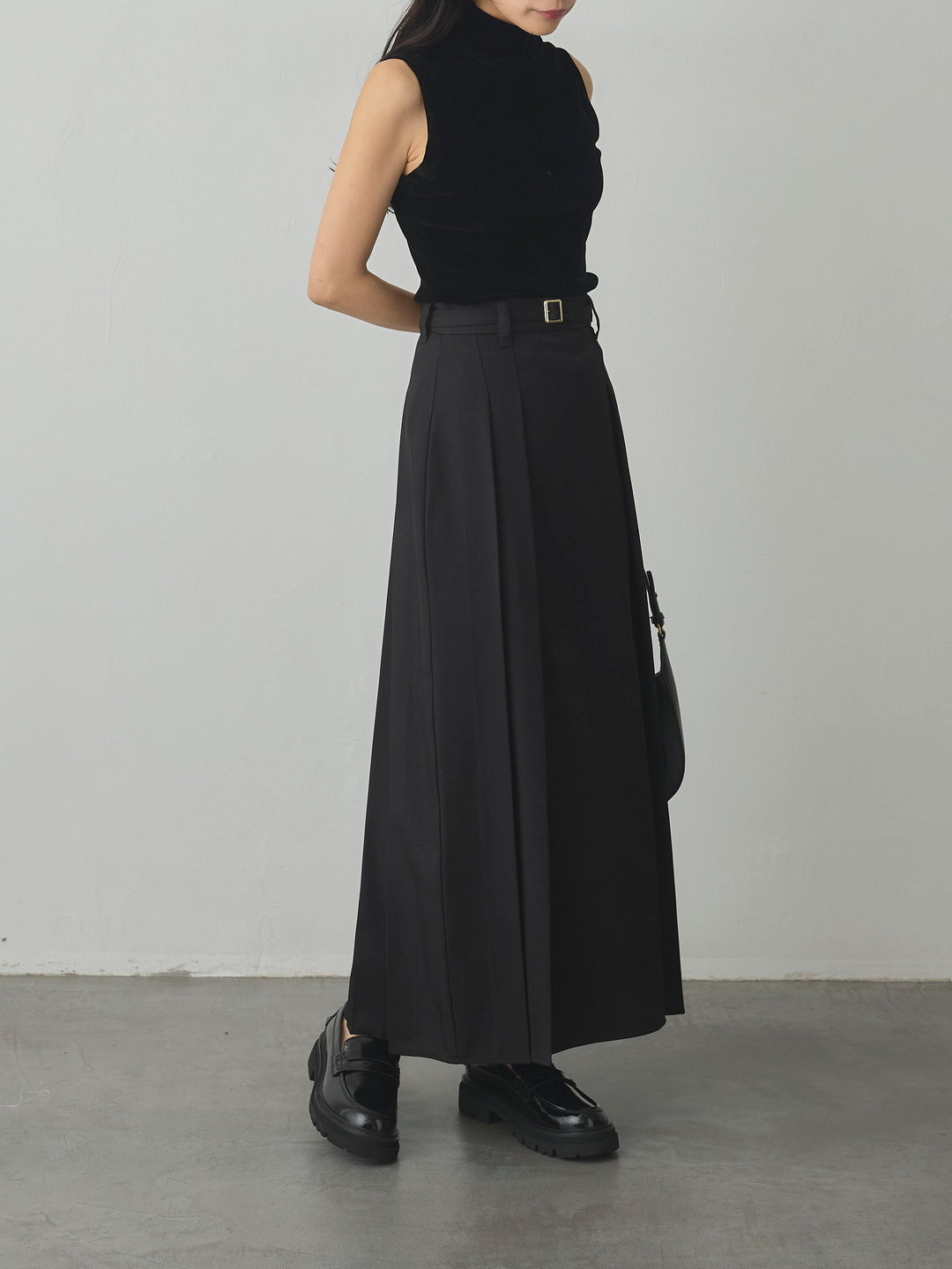 【Essential】ベルト付きサイドタックスカート