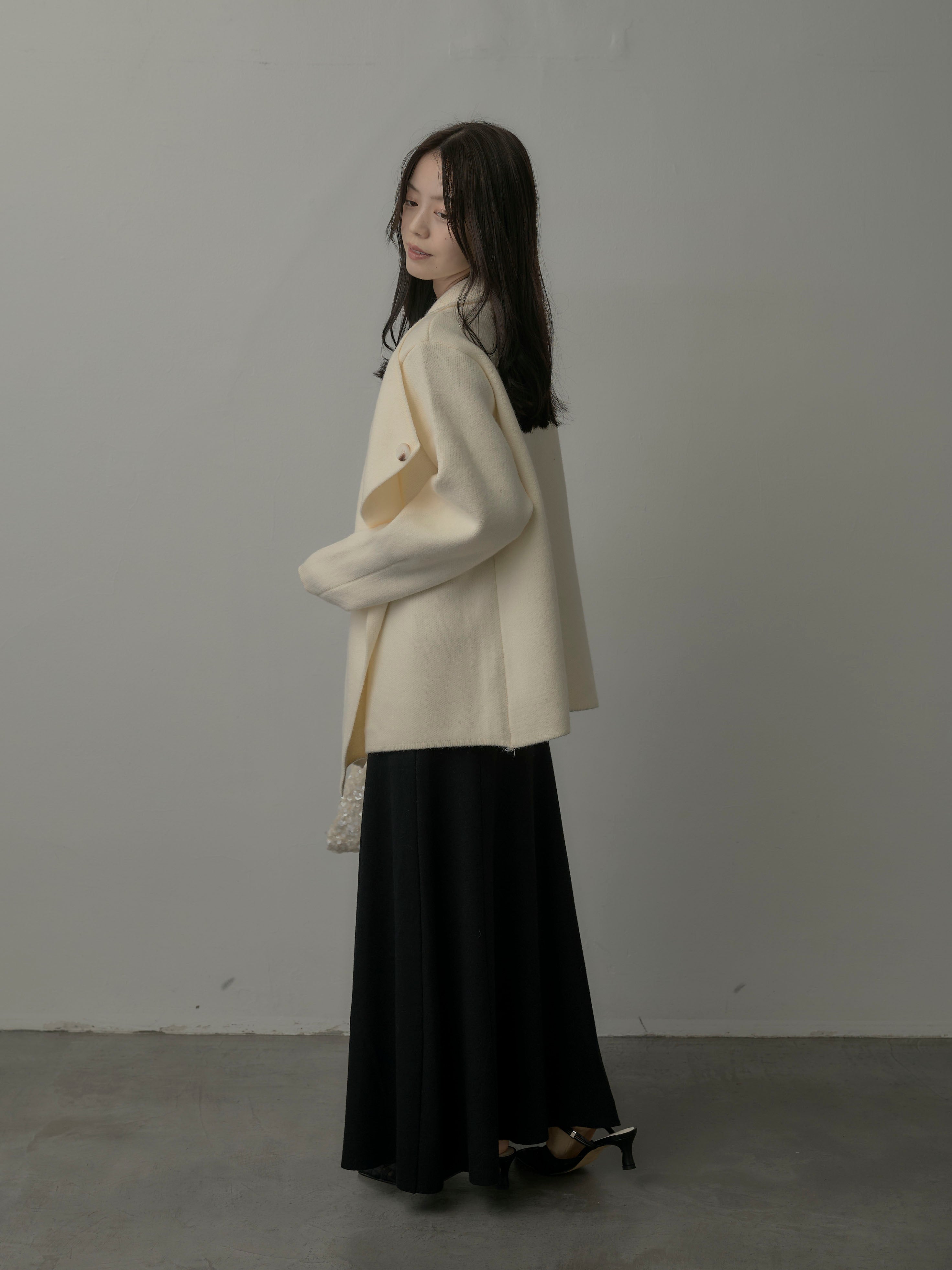 Vネックニットロングワンピース – nairo