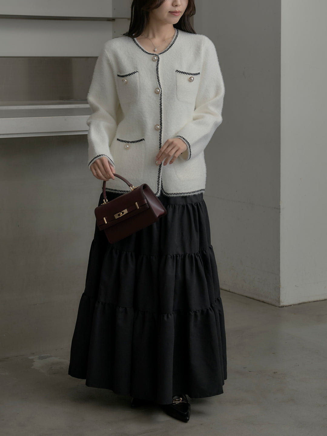 【SET】モヘアタッチパールボタンニットカーディガン+【Essential】ピーチスキンティアードスカート(2set)