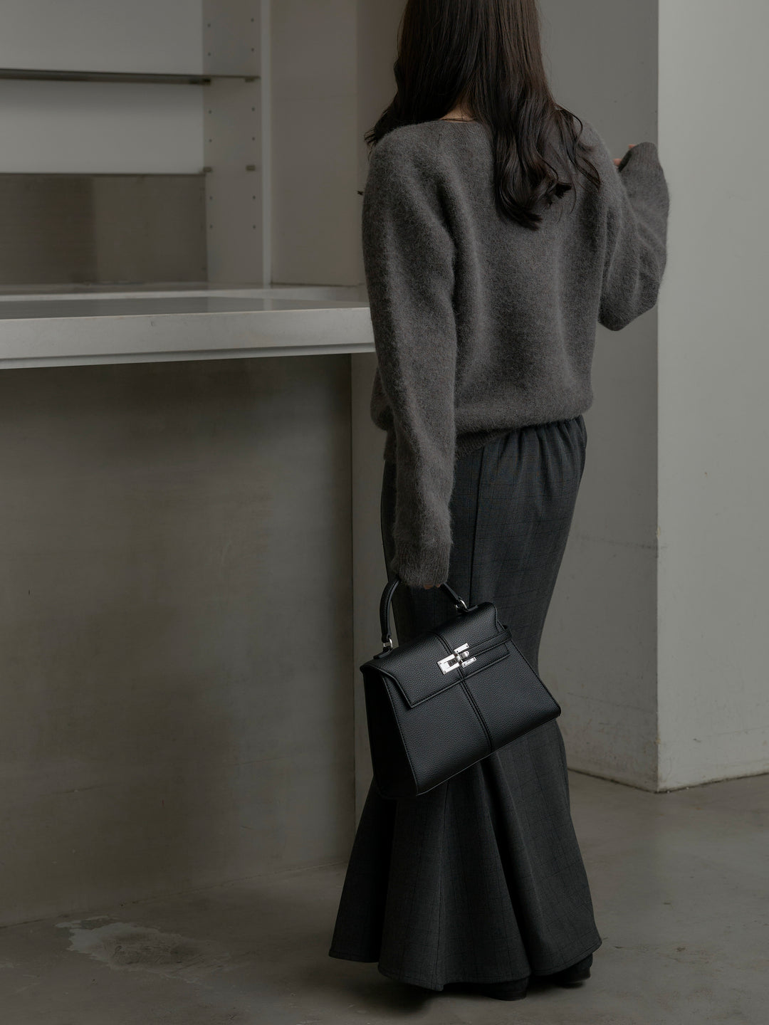 【SET】モヘアタッチVネックニットプルオーバー+【Essential】チェック柄マーメイドスカート(2set)