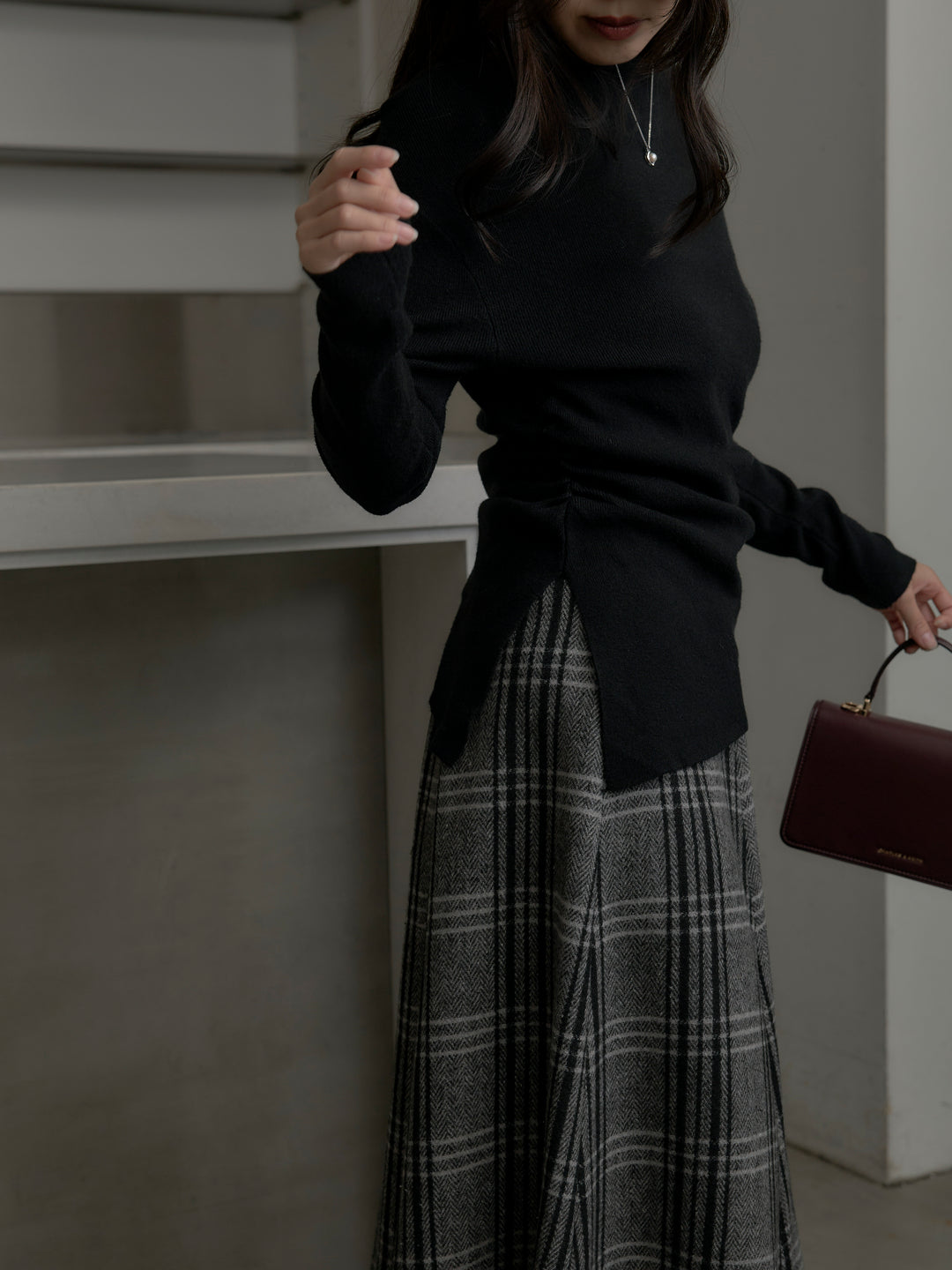 【SET】サイドスリットボートネックニットトップス+【Essential】クラシカルチェックウールタッチスカート(2set)