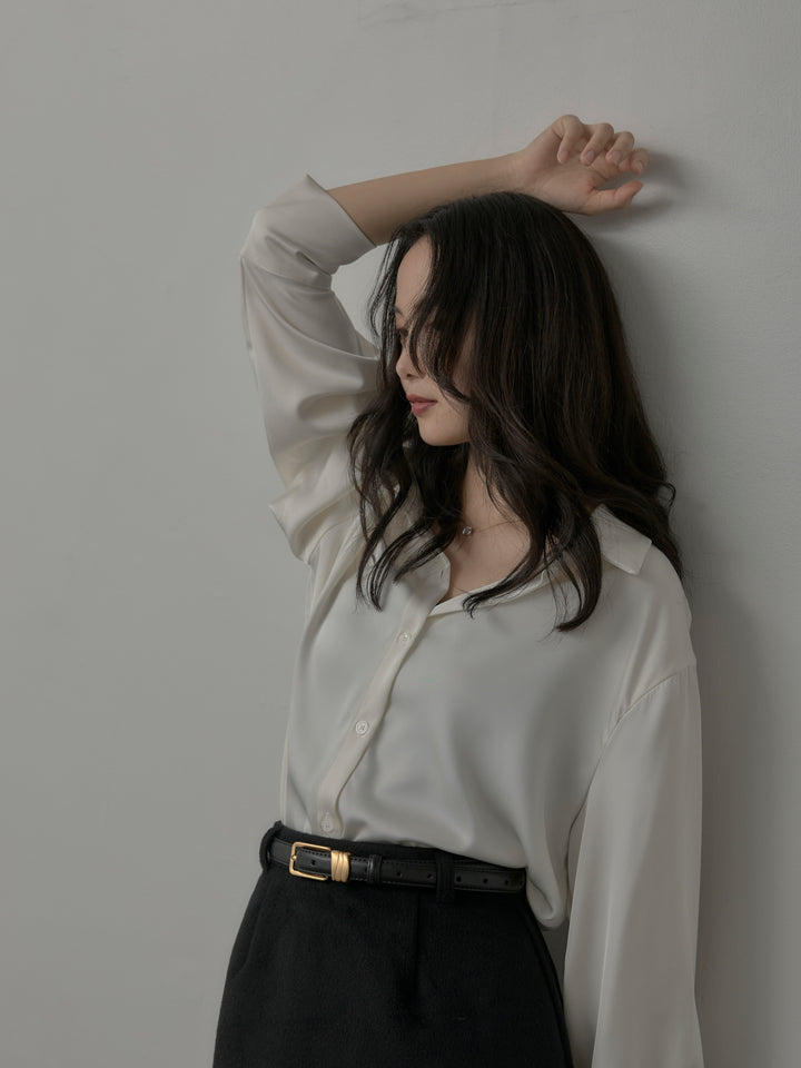 【SET】ケープ付きオーバーサテンシャツ+【Essential】ウールタッチミニスカート(2set)