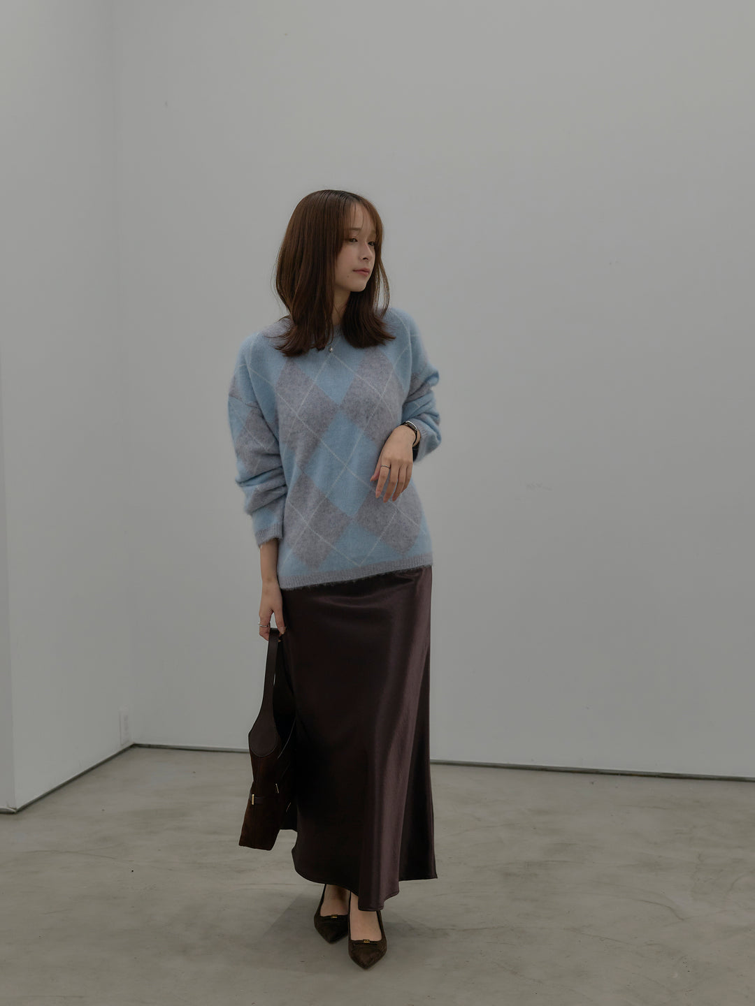 【SET】【premium touch】アーガイル柄ニットプルオーバー+ナローAラインサテンスカート(2set)
