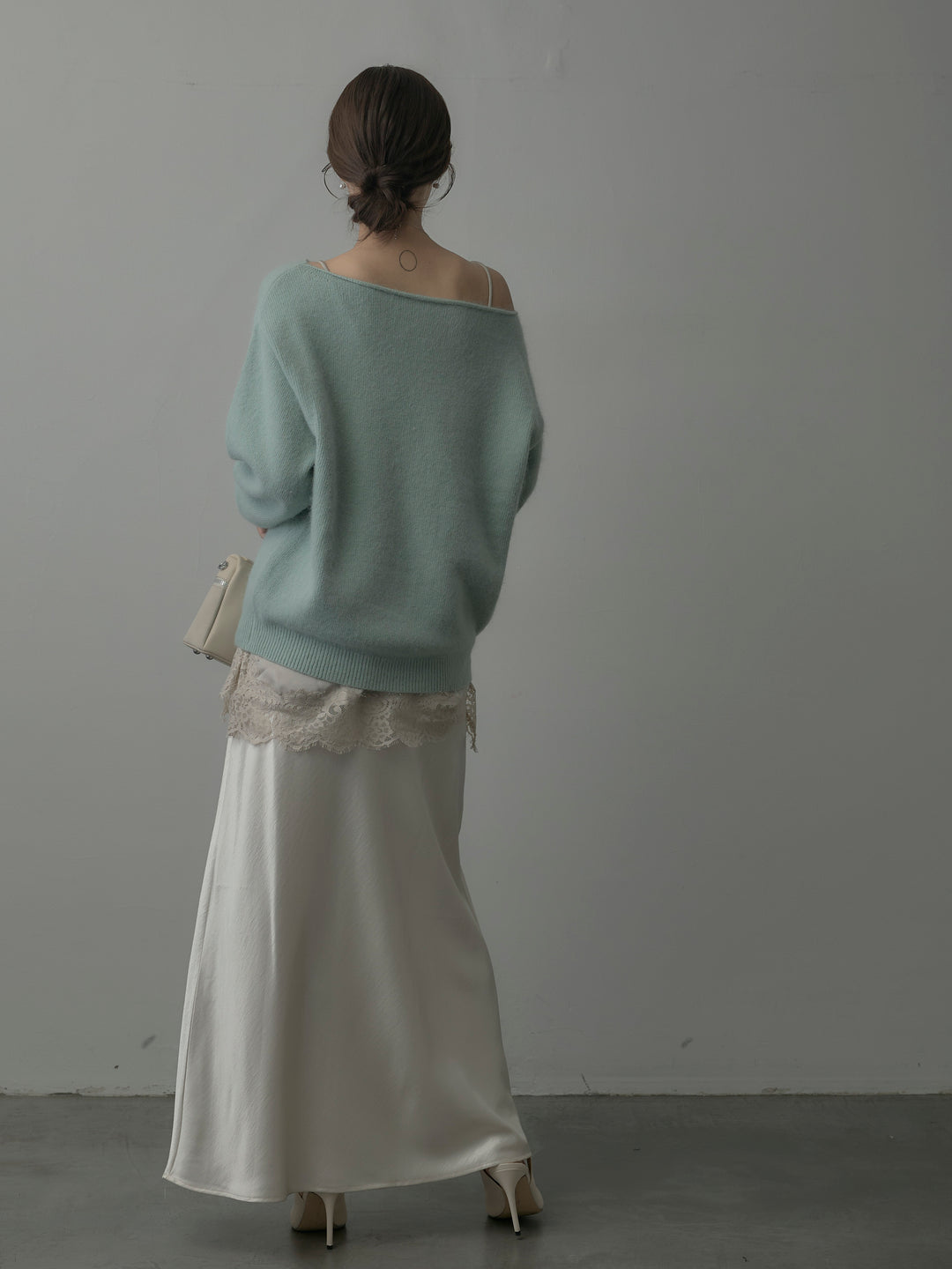 【SET】【premium touch】2wayショルダーニットプルオーバー+レースサテンキャミソール+ナローAラインサテンスカート(3set)