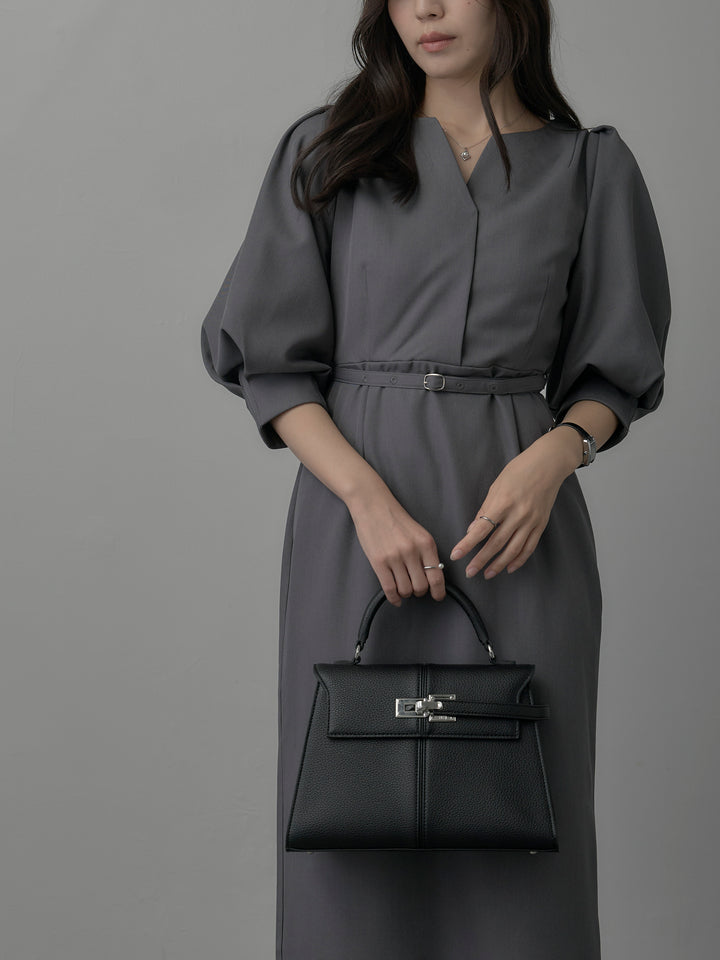 【Essential】裾レースパフスリーブワンピース