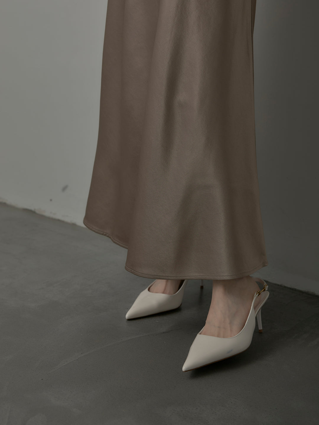 ヘビーサテンAラインスカート