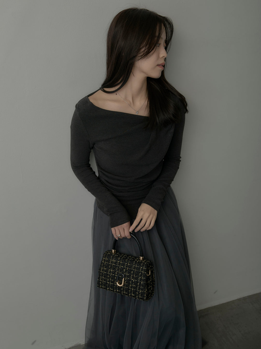 ドレープデザイントップス