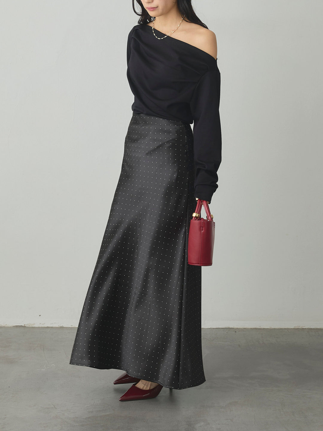 【SET】【Essential】2wayショルダードレープカットトップス+ドットサテンスカート(2set)