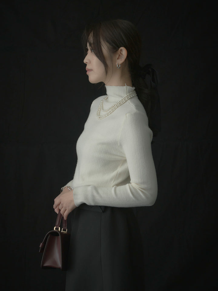 リブニットタートルネック