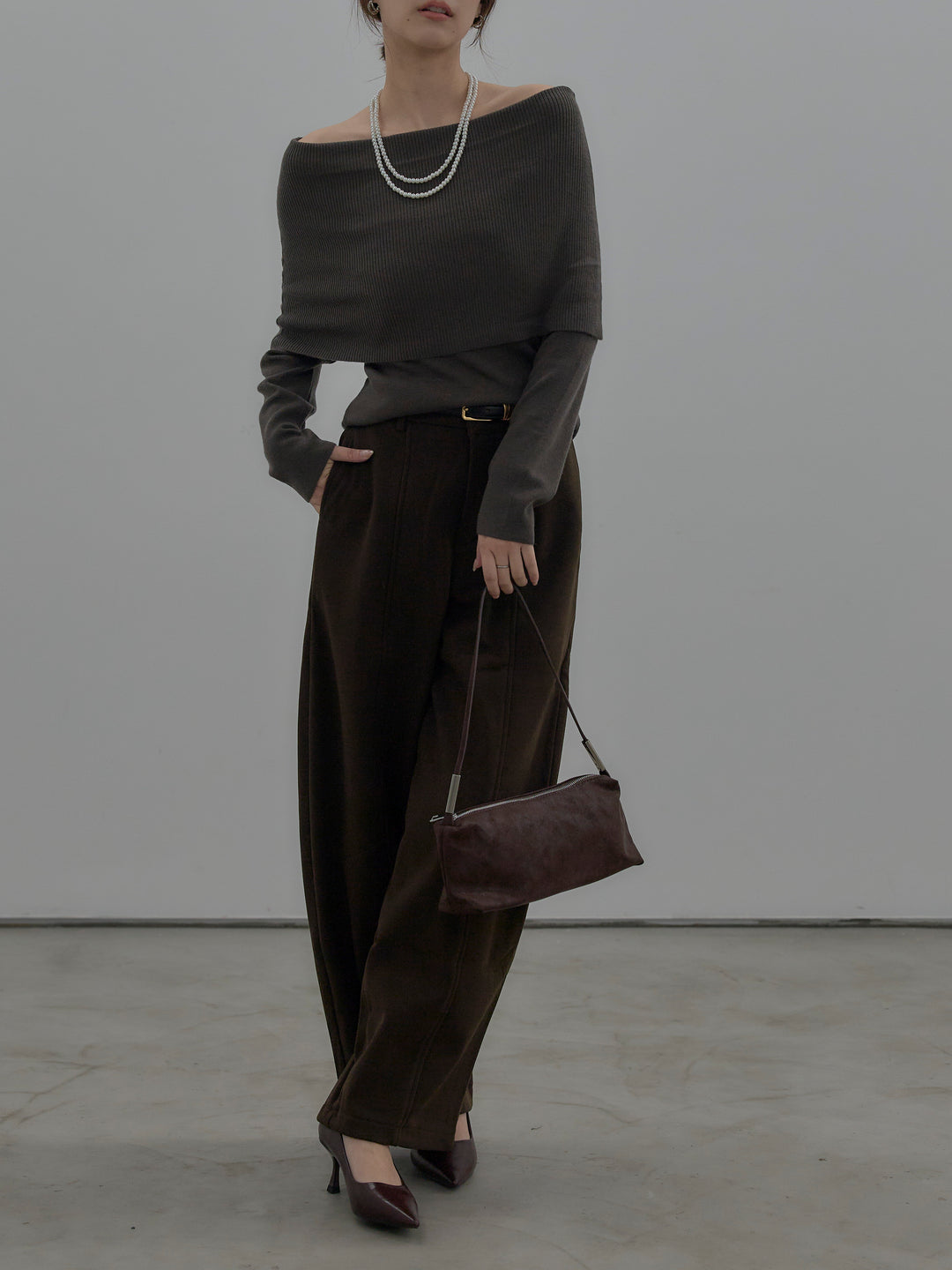 カーブデザインスウェットライクパンツ