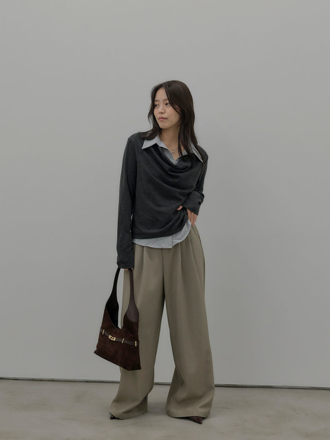 デザインタックワイドパンツ