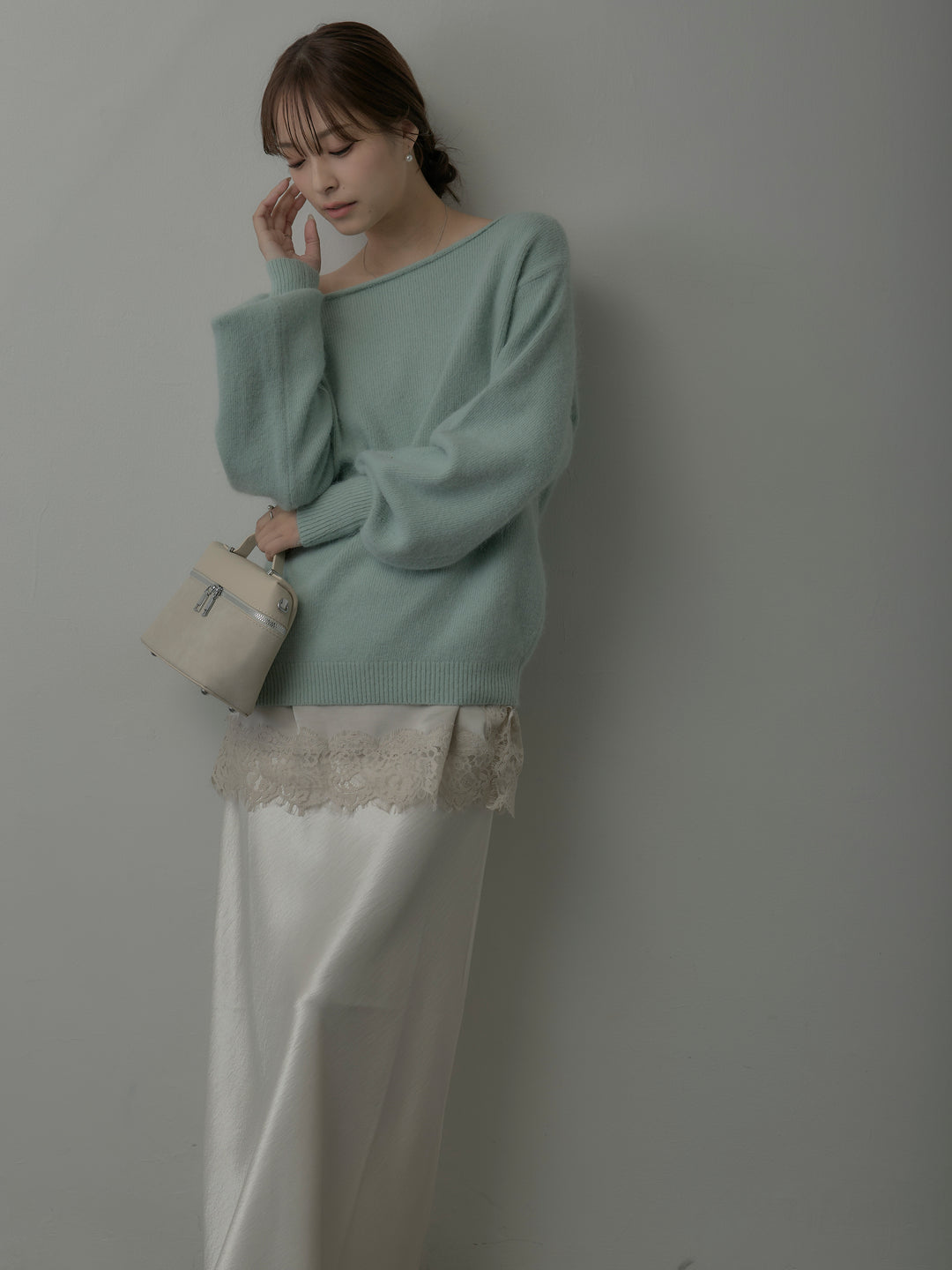 【SET】【premium touch】2wayショルダーニットプルオーバー+レースサテンキャミソール+ナローAラインサテンスカート(3set)