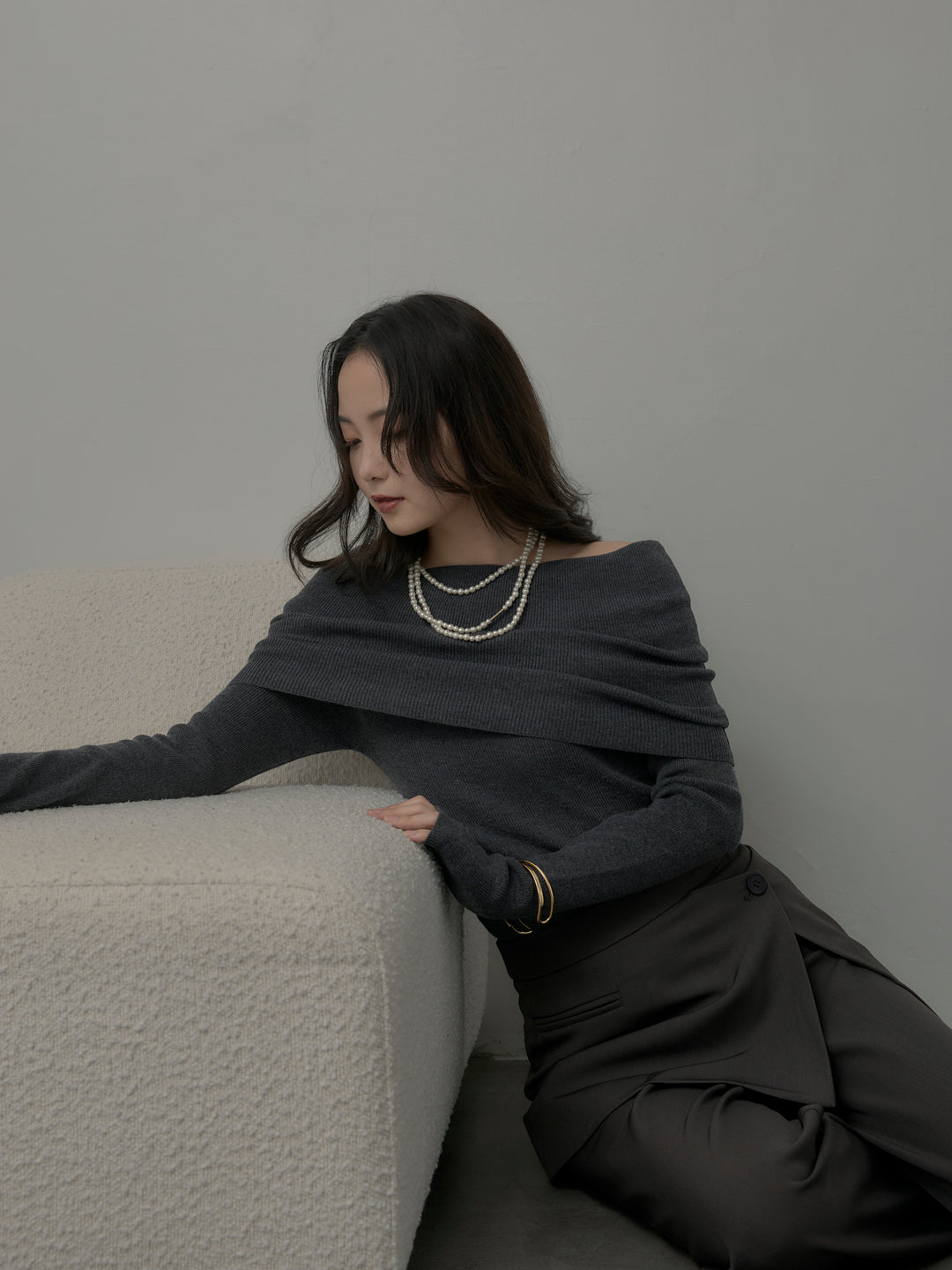 [予約]オフショルリブニットトップス