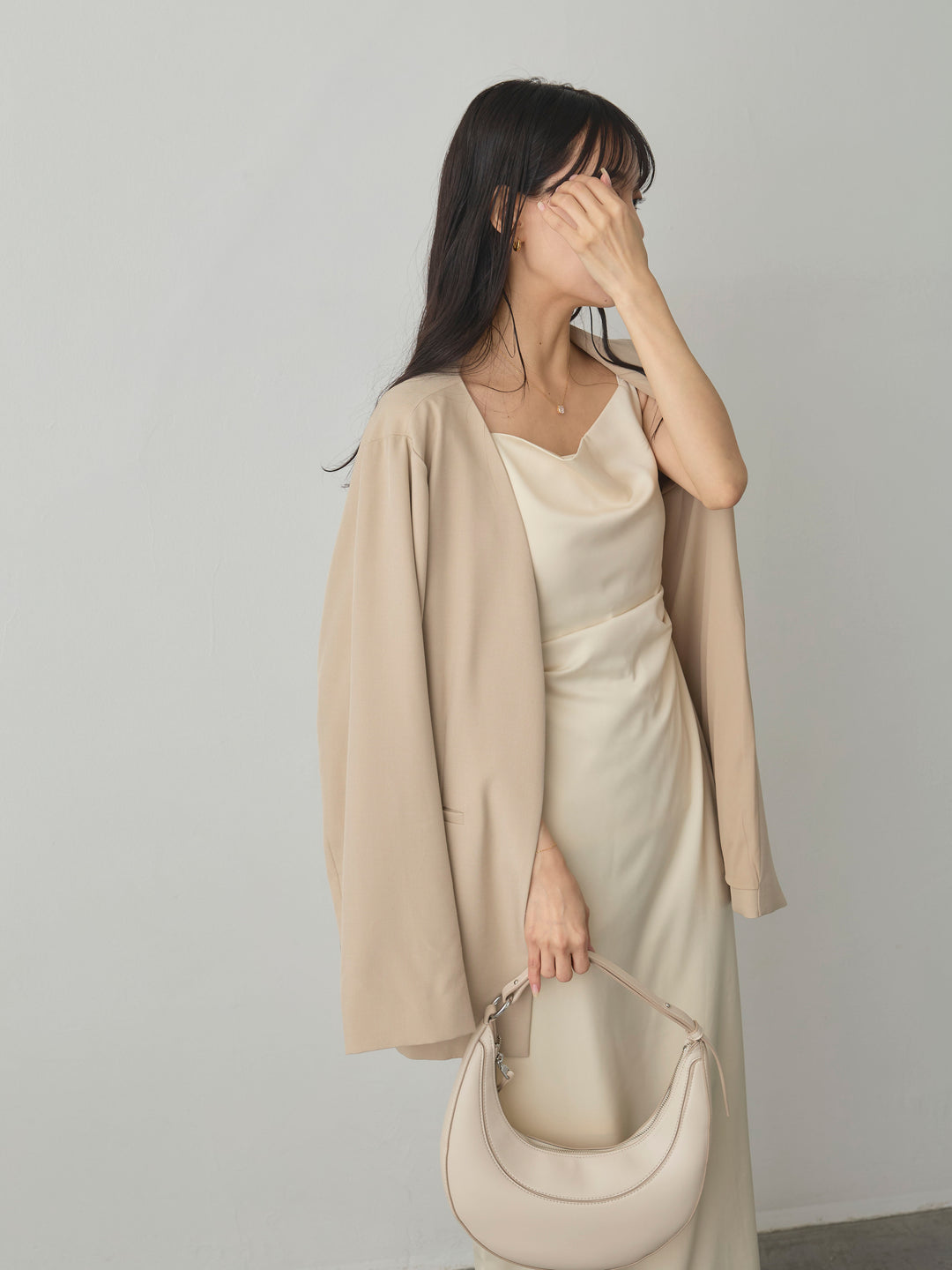 【SET】【Essential】フロントホックノーカラージャケット+【Essential】サテンドレープキャミワンピ(2set)