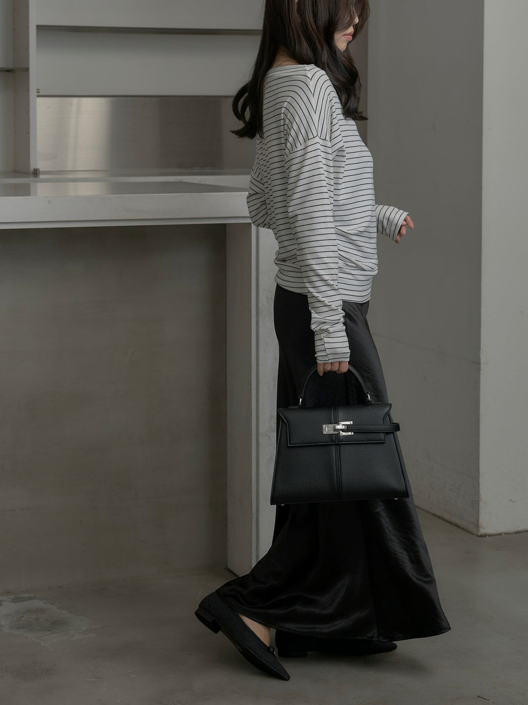 【SET】2wayショルダーボーダートップス+ナローAラインサテンスカート(2set)