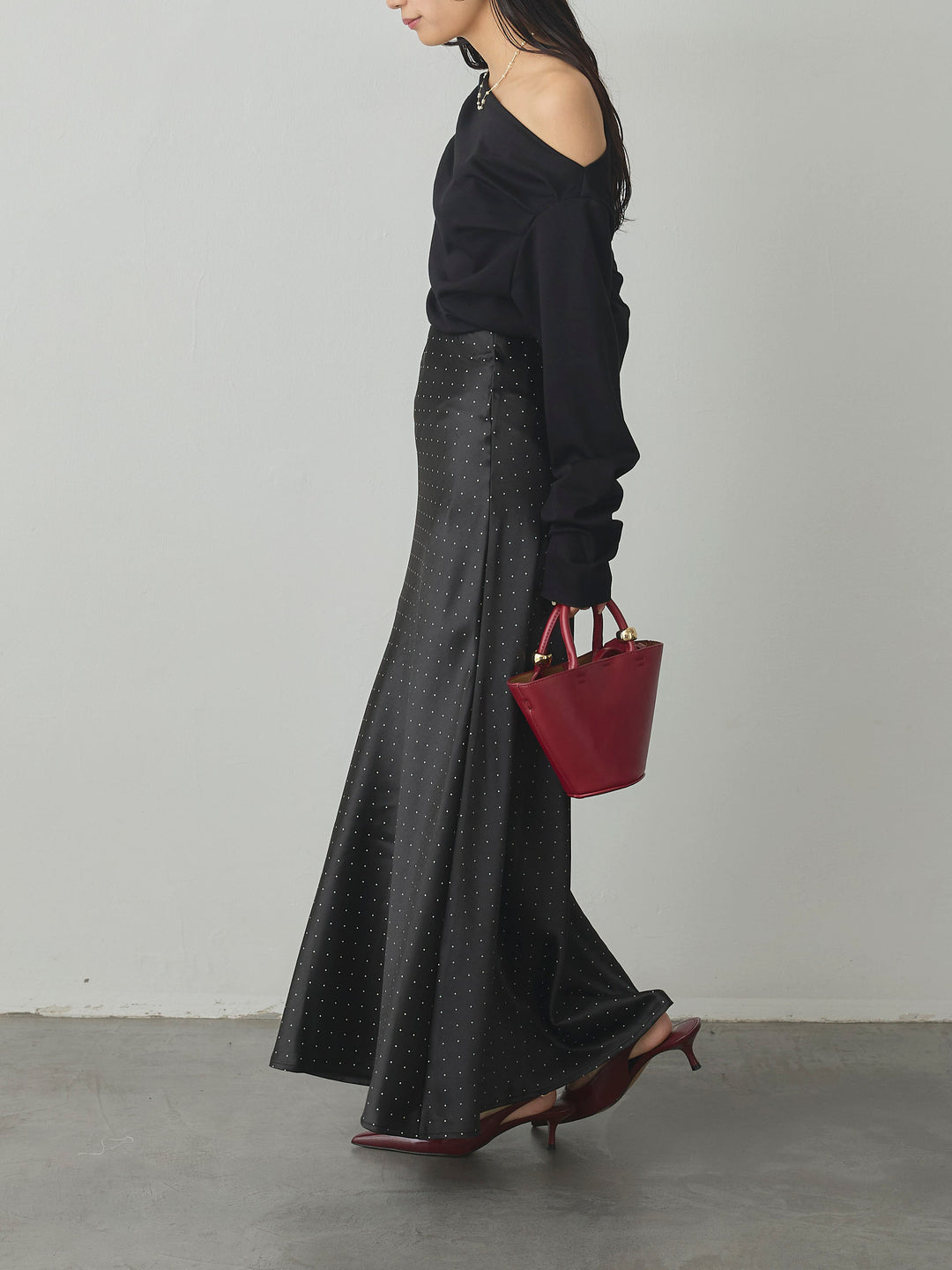 【SET】【Essential】2wayショルダードレープカットトップス+ドットサテンスカート(2set)