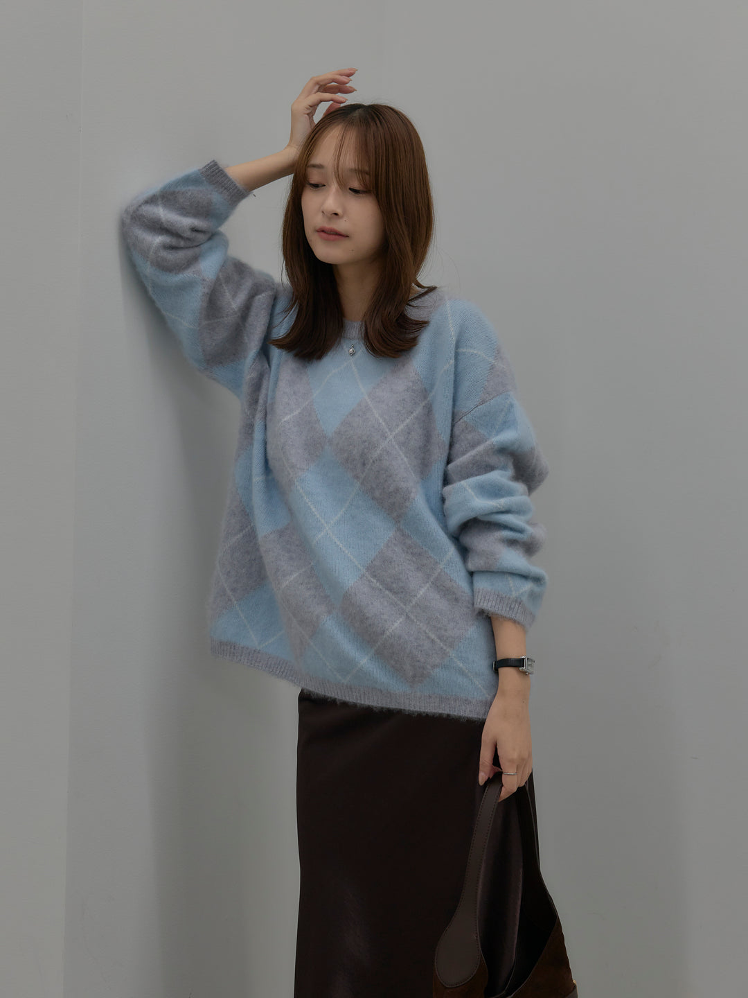 【SET】【premium touch】アーガイル柄ニットプルオーバー+ナローAラインサテンスカート(2set)