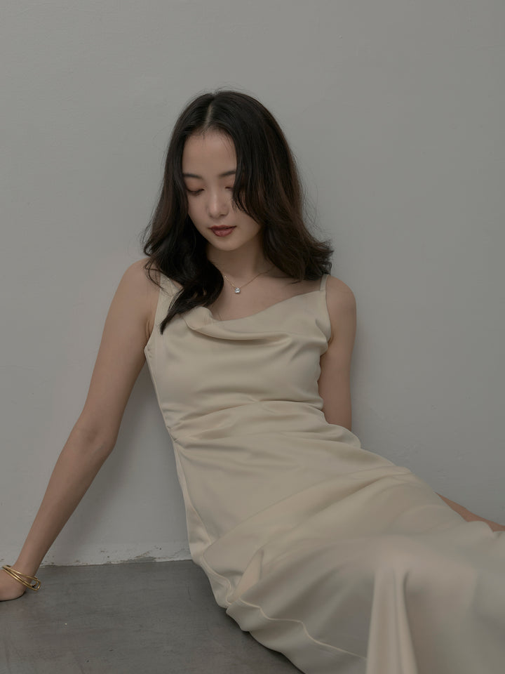 【Essential】サテンドレープキャミワンピ