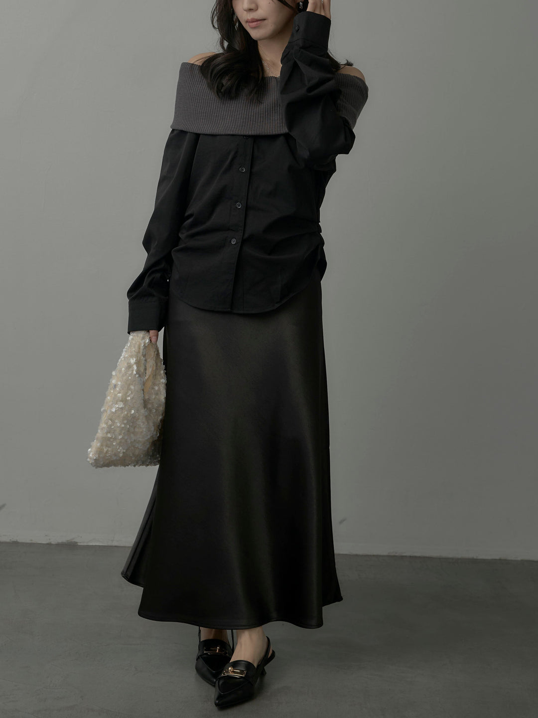 【SET】ニットシャツドッキングオフショルトップス+ヘビーサテンAラインスカート(2set)