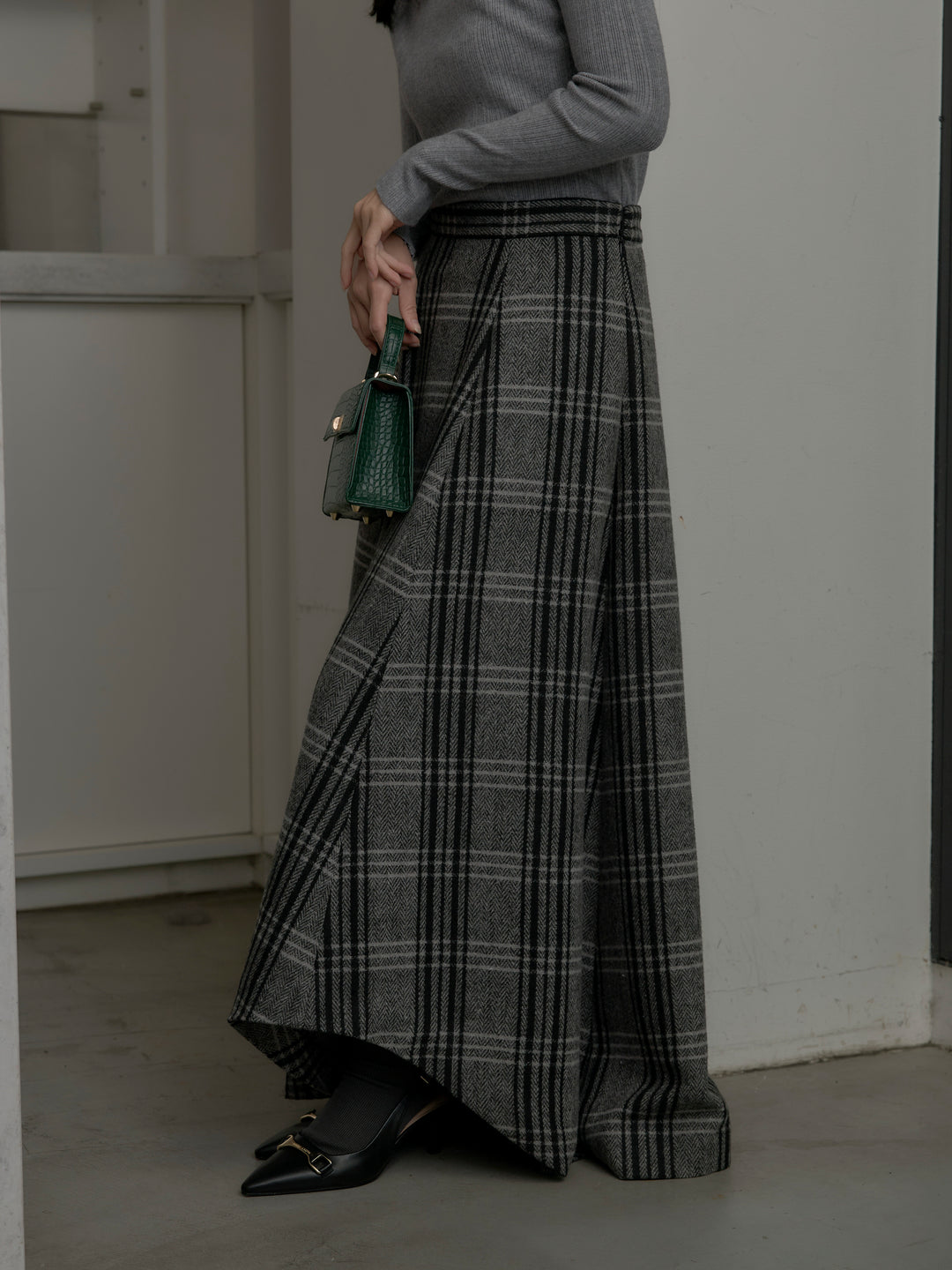 【Essential】クラシカルチェックウールタッチスカート