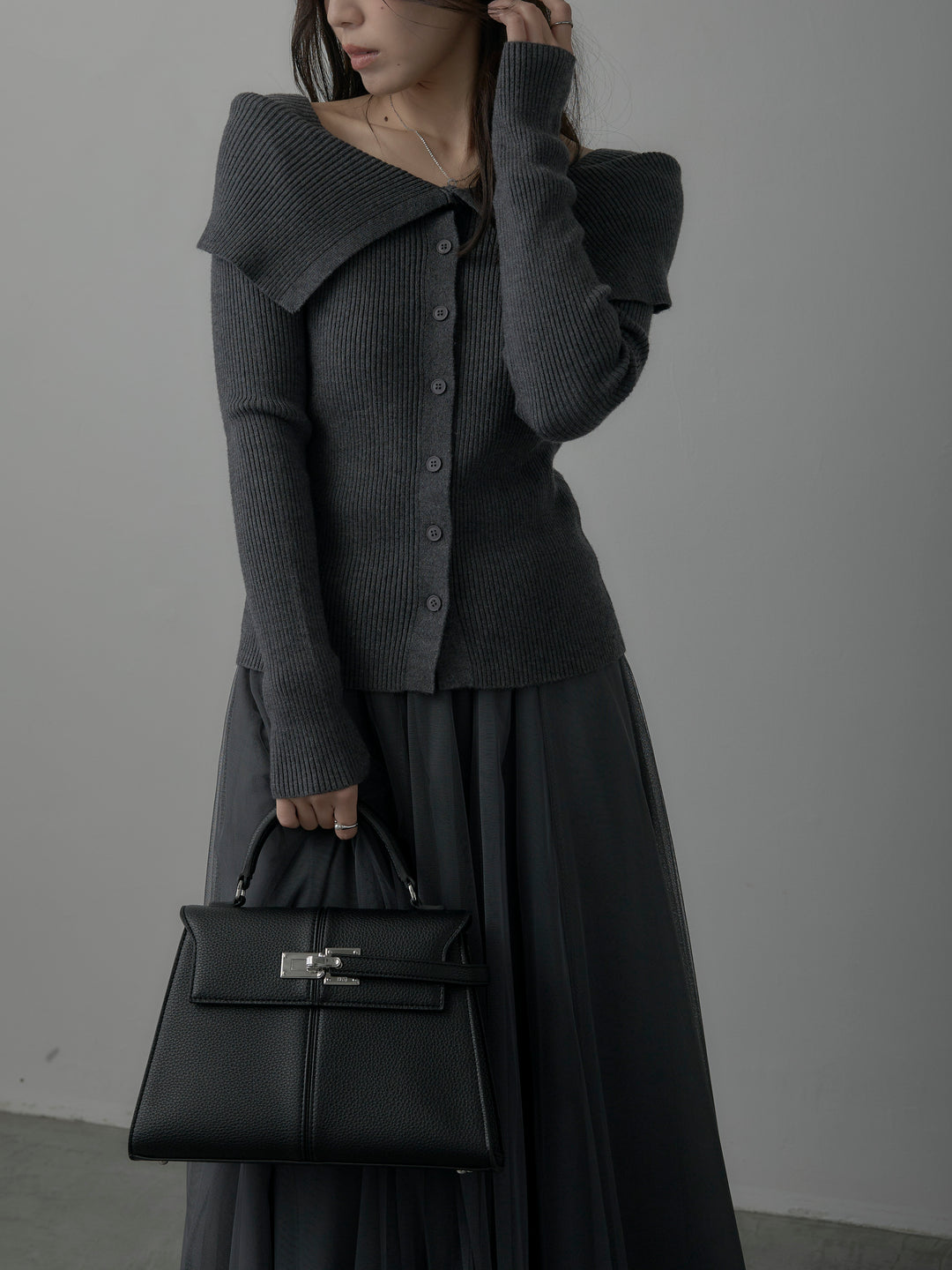 オフショルライクリブニットトップス