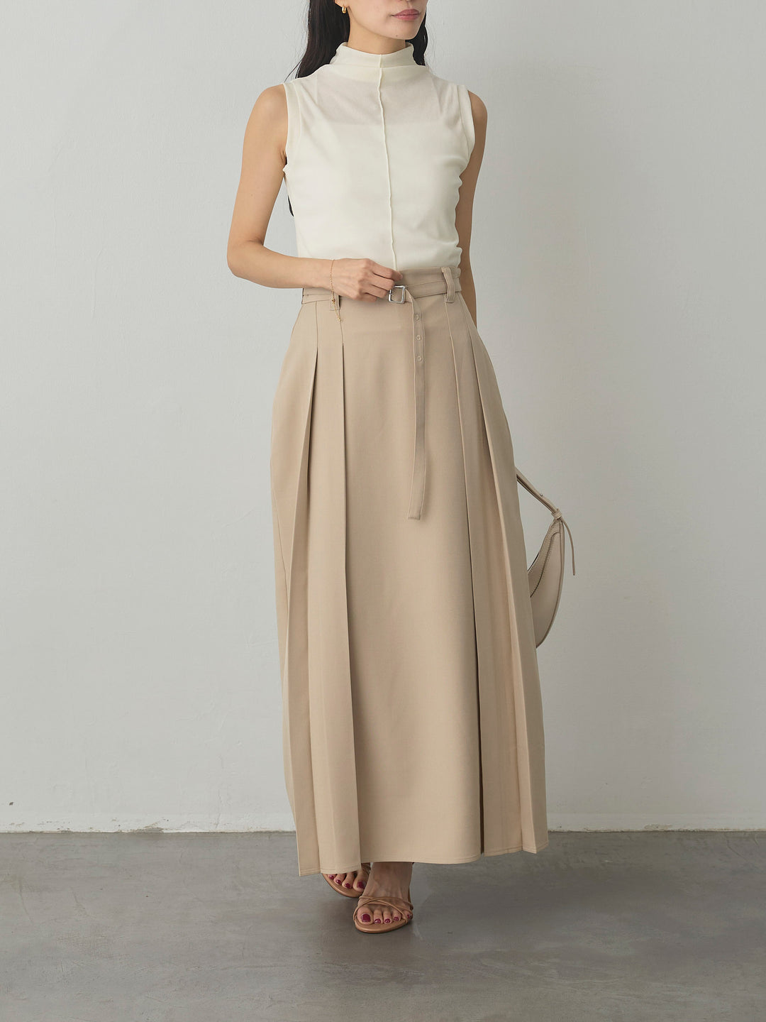 【Essential】ベルト付きサイドタックスカート