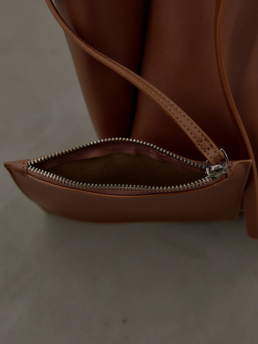 スムースラインバケットトートBAG