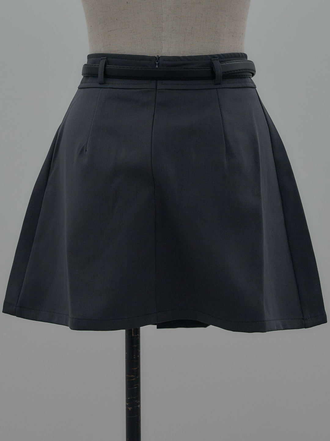 ベルト付きプリーツミニスカート