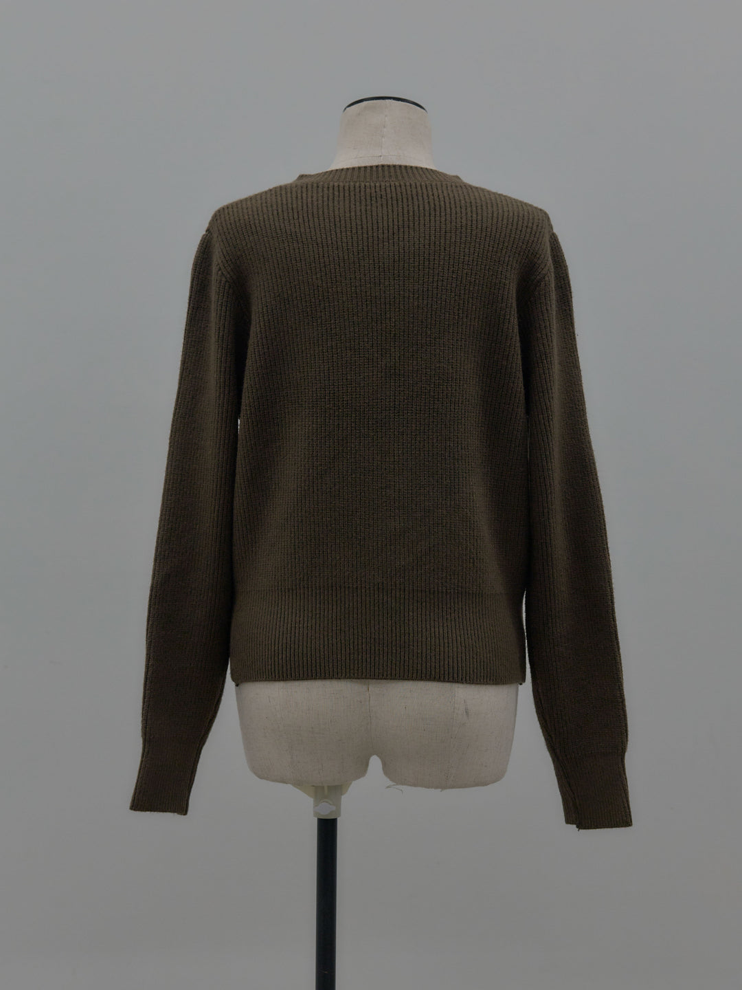 メタルボタンリブニットカーディガン