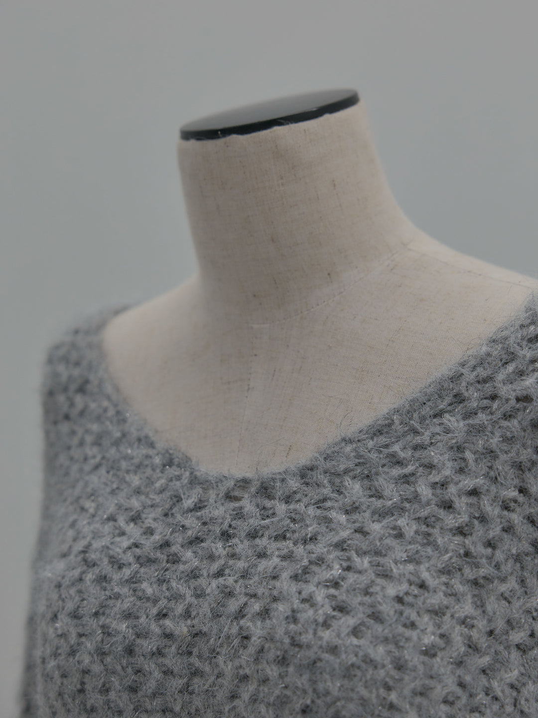 ラメ糸ローゲージ編みオーバーニットトップス