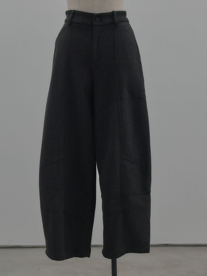 カーブデザインスウェットライクパンツ