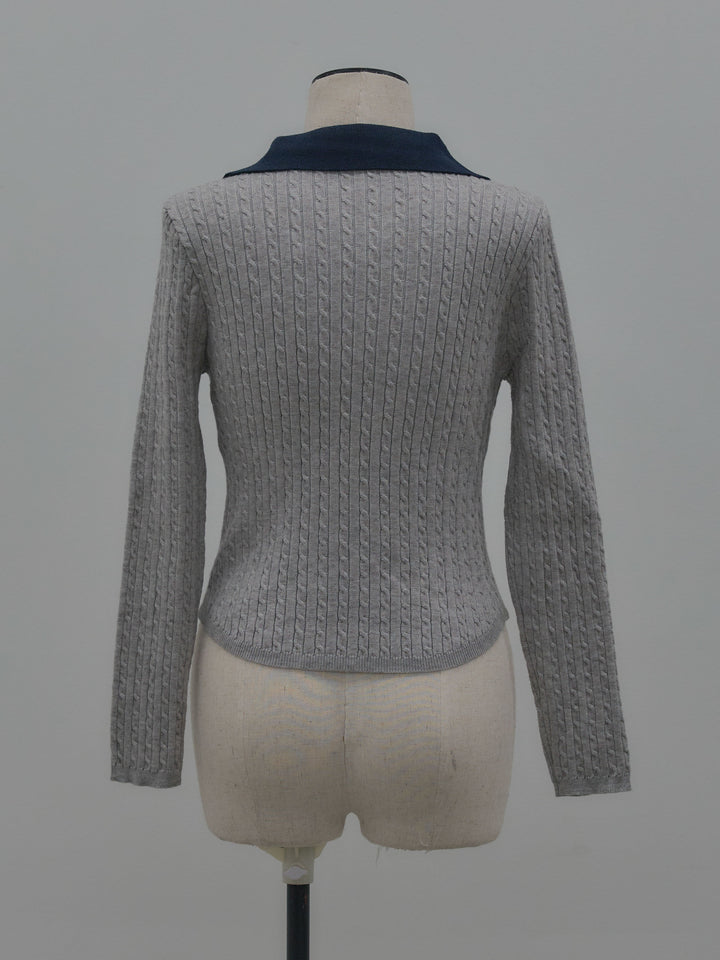 配色Vネックケーブルニットトップス