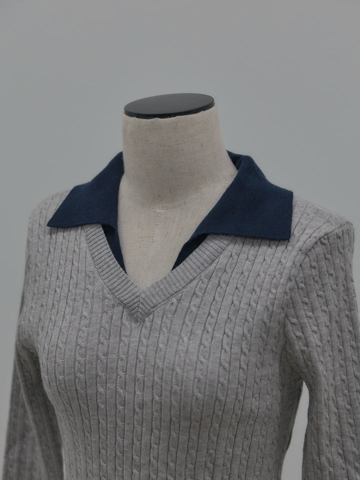 配色Vネックケーブルニットトップス