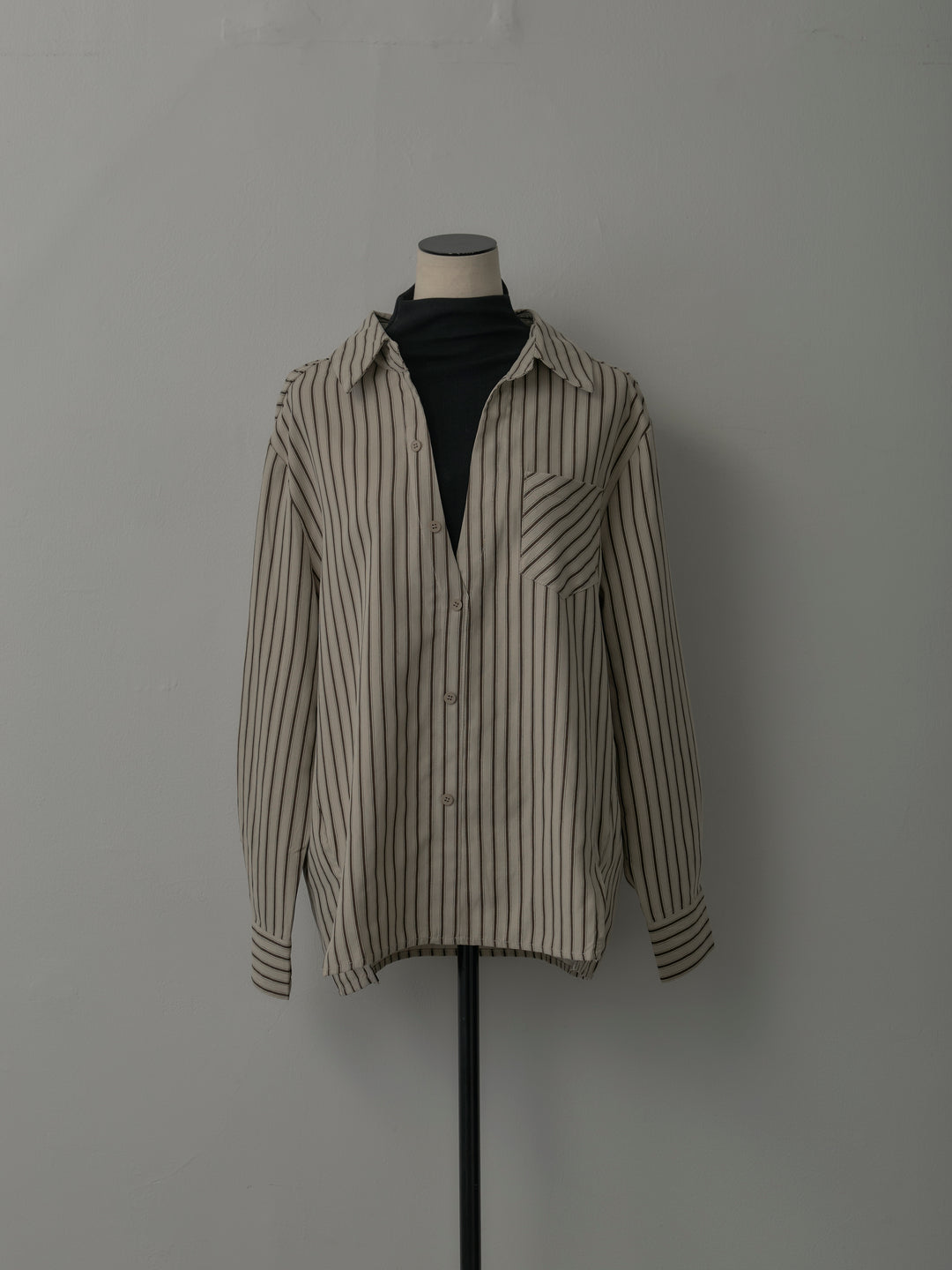 スエードタッチドッキングデザインストライプシャツ