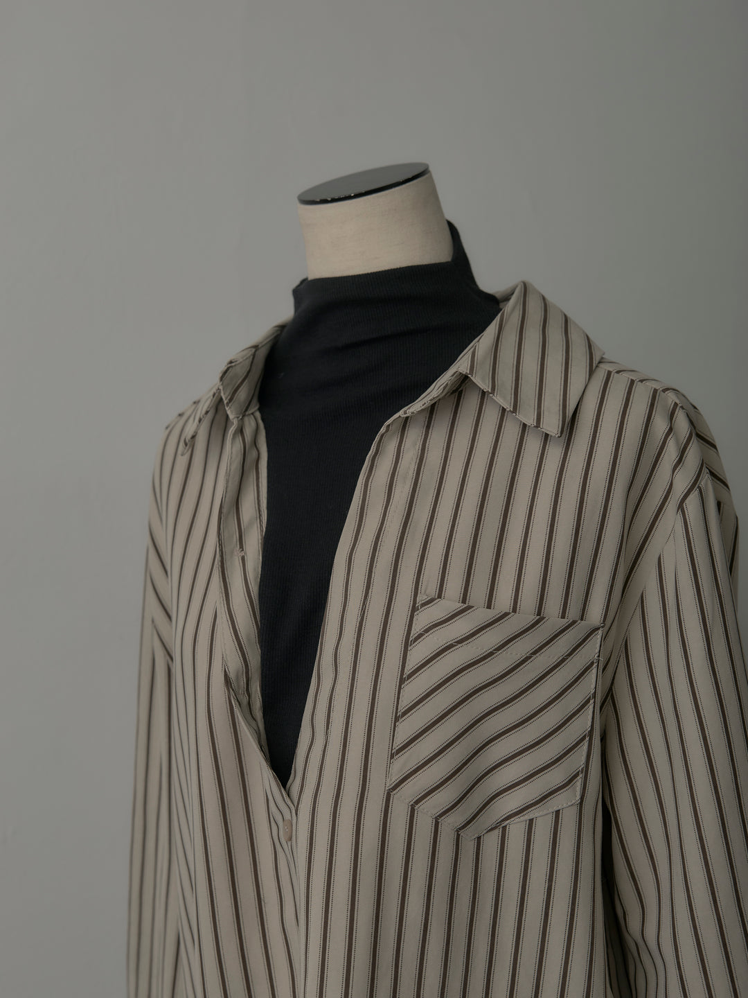 スエードタッチドッキングデザインストライプシャツ