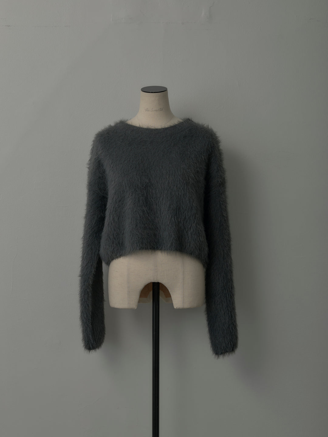 クロップドシャギーニットトップス