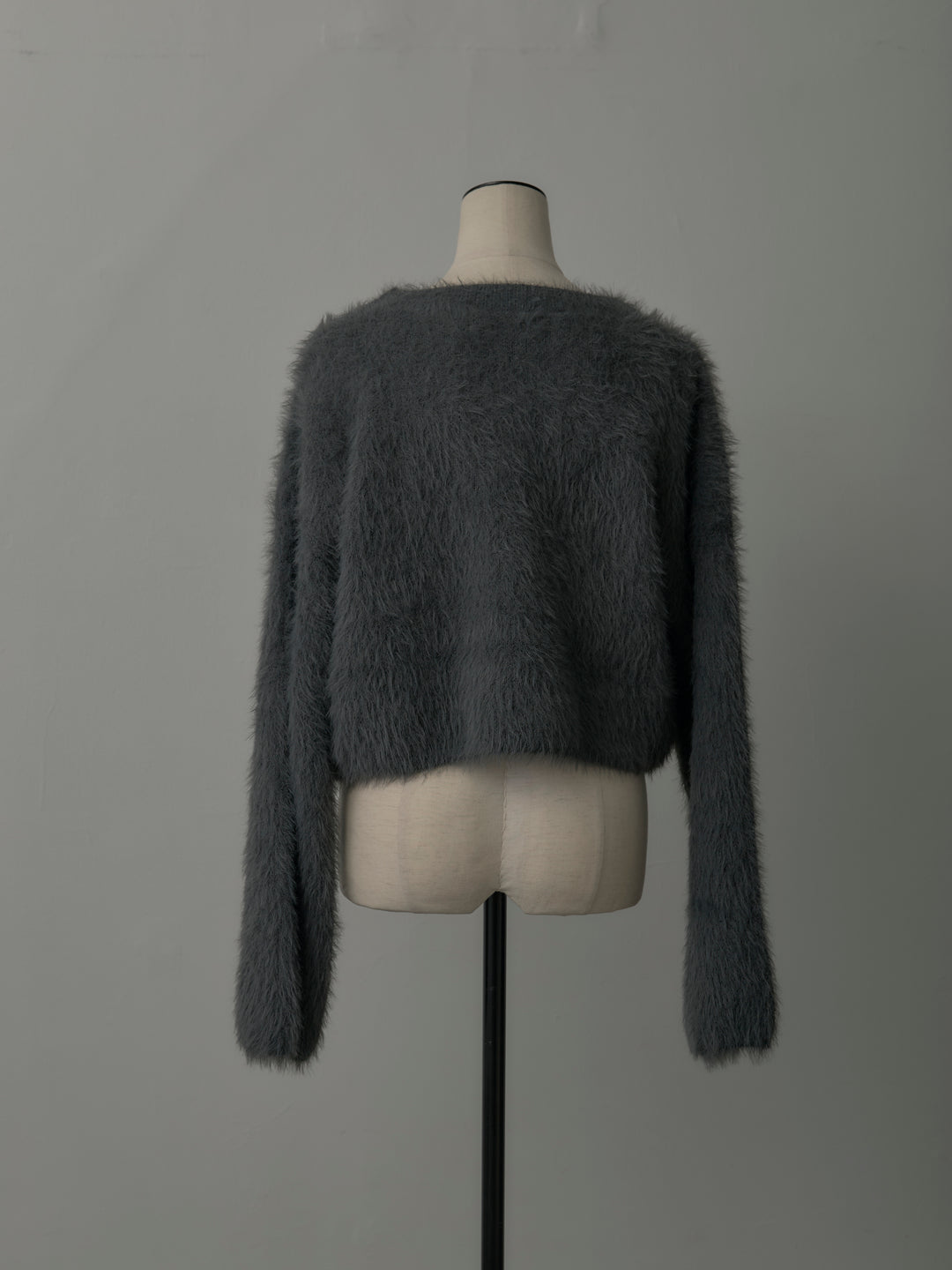 クロップドシャギーニットトップス