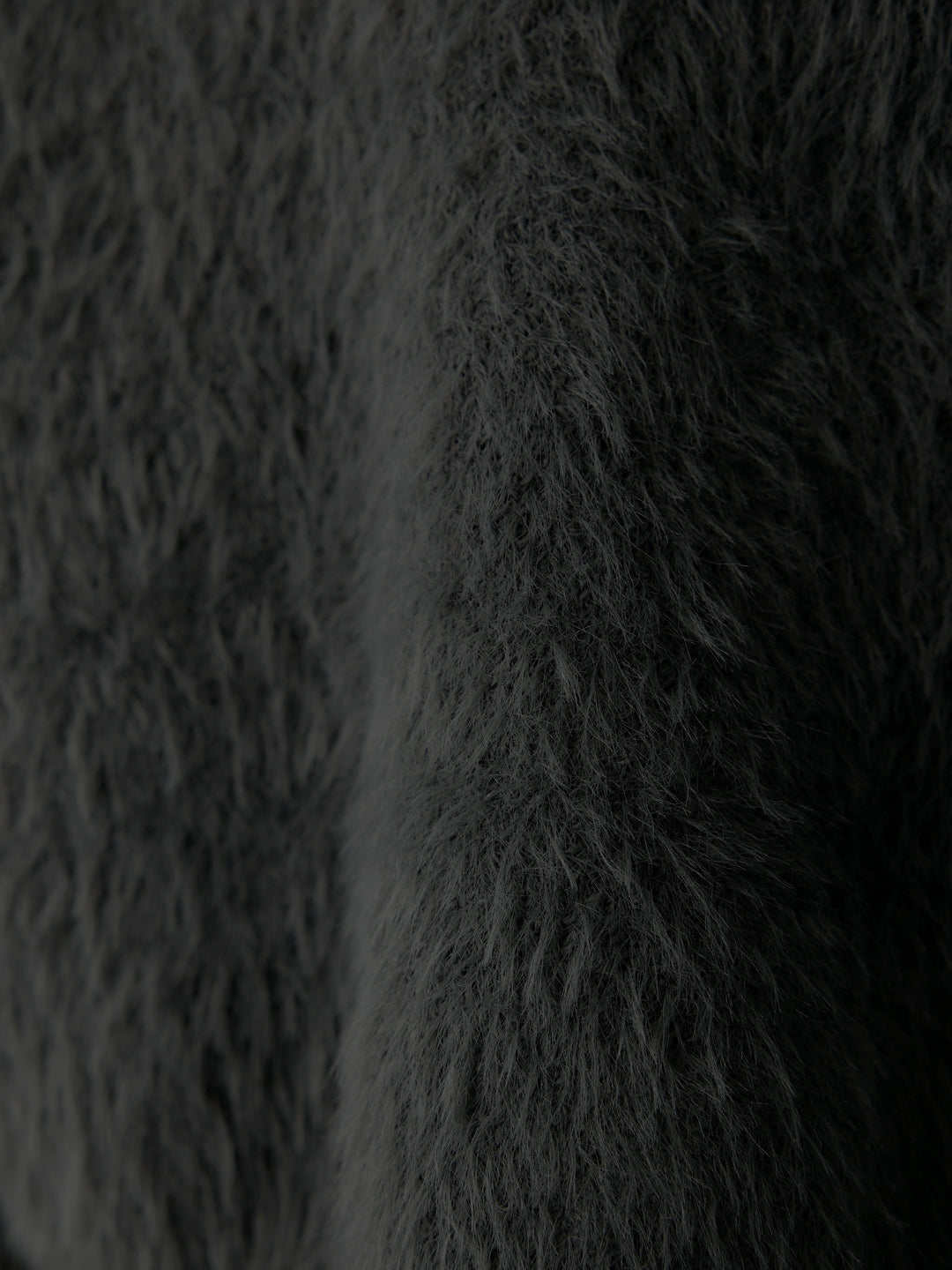 クロップドシャギーニットトップス