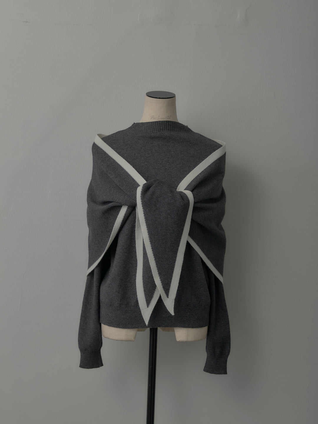 配色スカーフ付きニットトップス